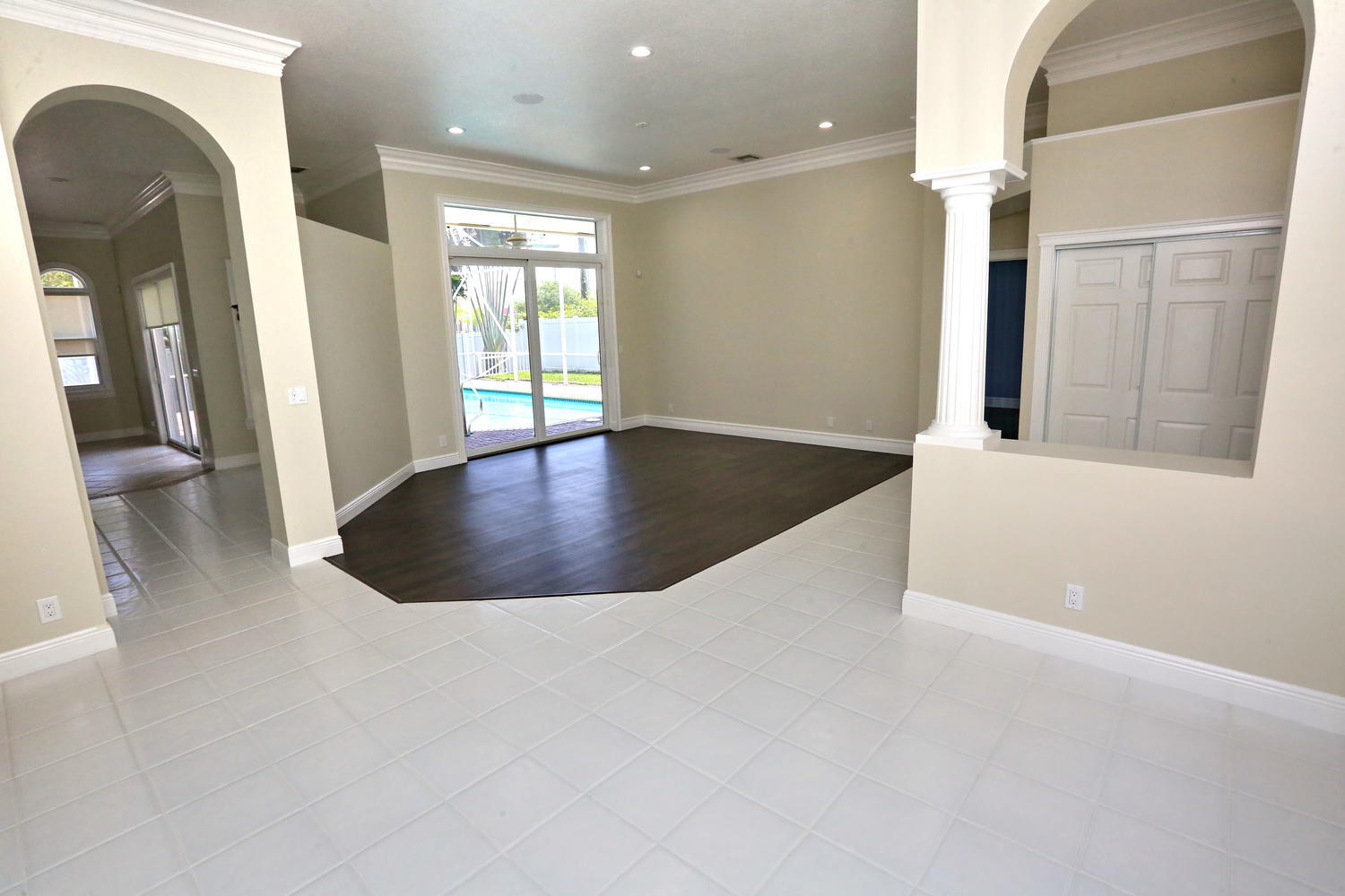 10297 Allamanda Boulevard