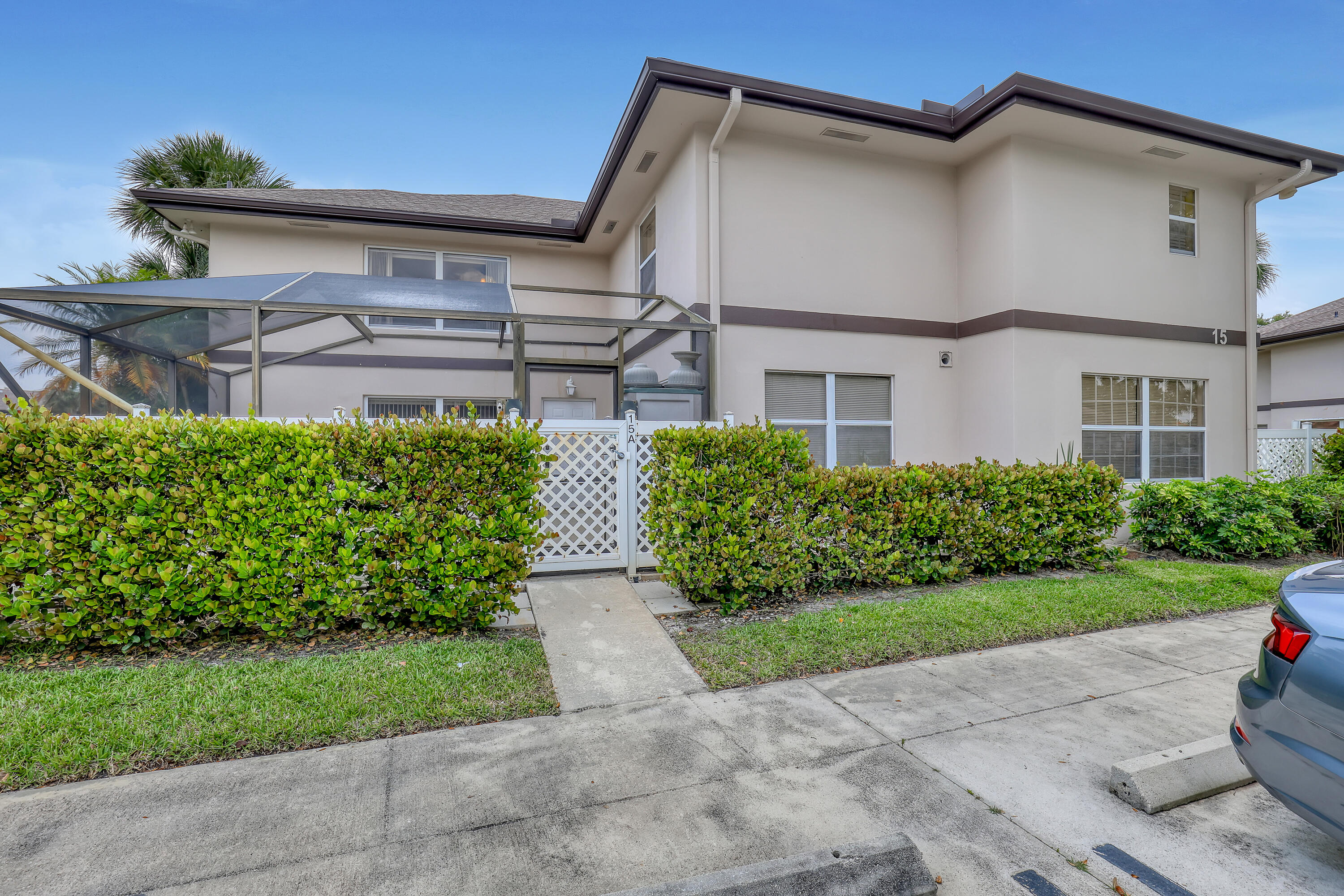 15 Amherst Court A