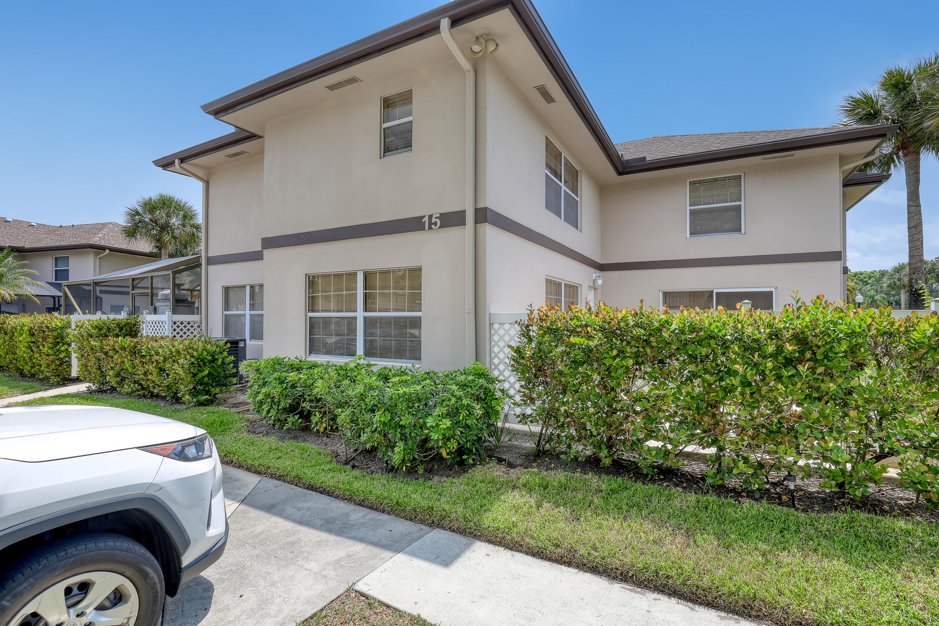 15 Amherst Court A