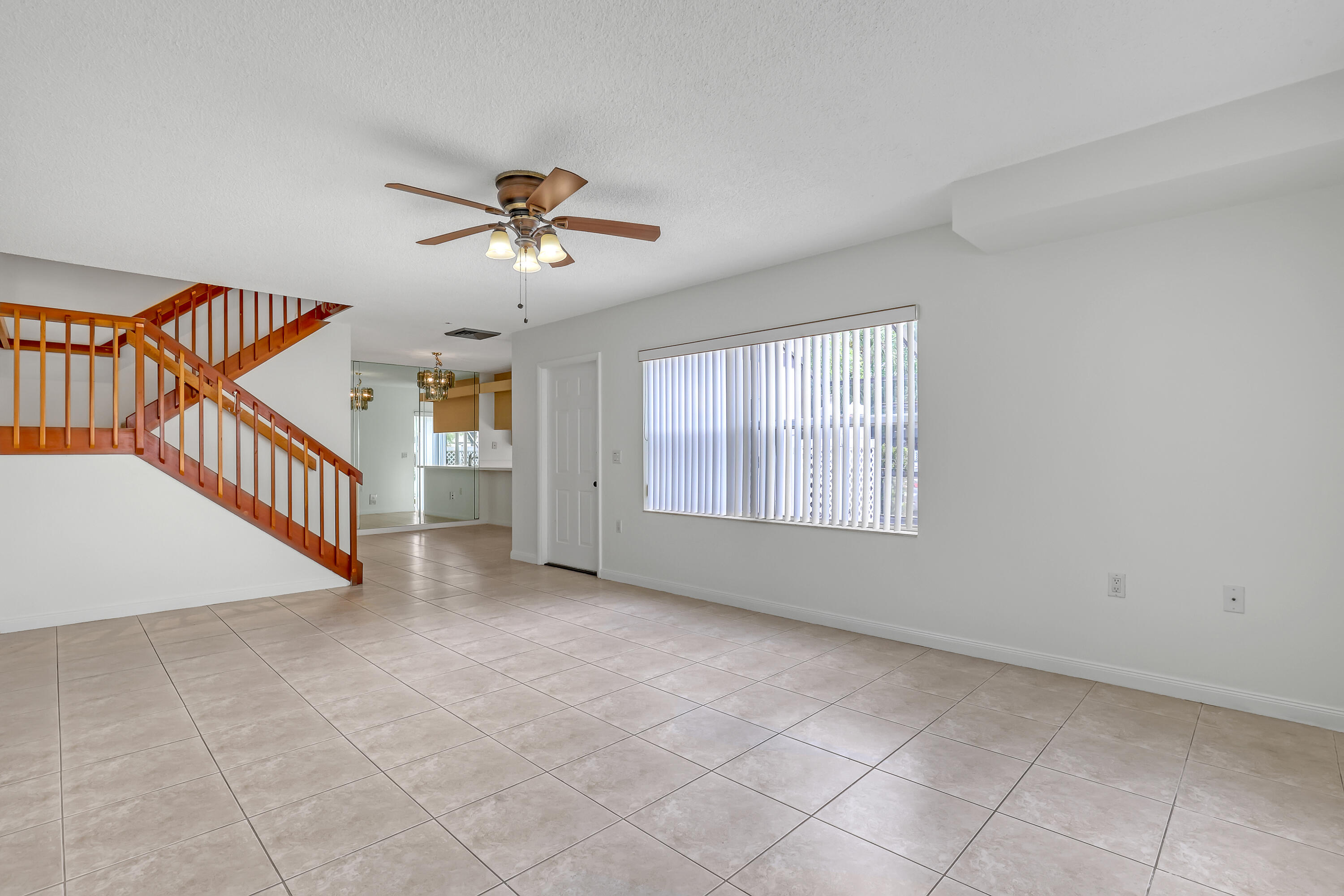 15 Amherst Court A