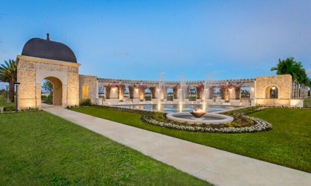 10431 Northbrook Circle 223