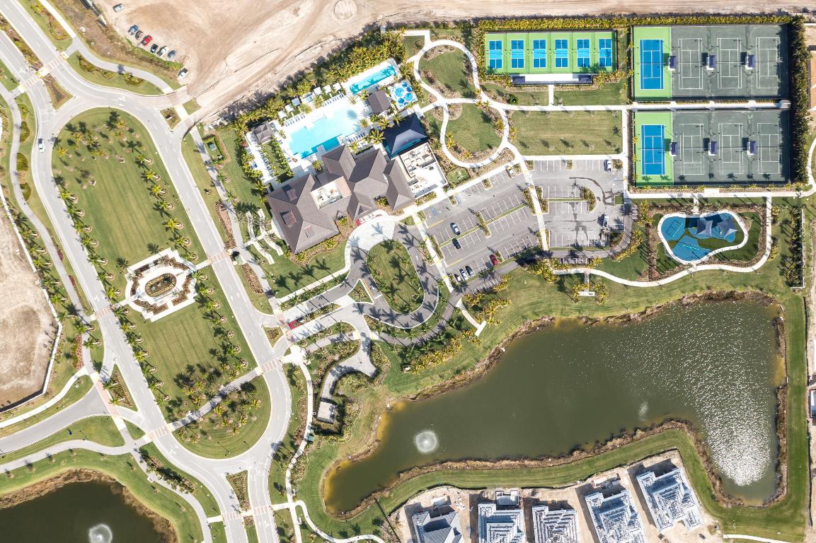 10431 Northbrook Circle 223