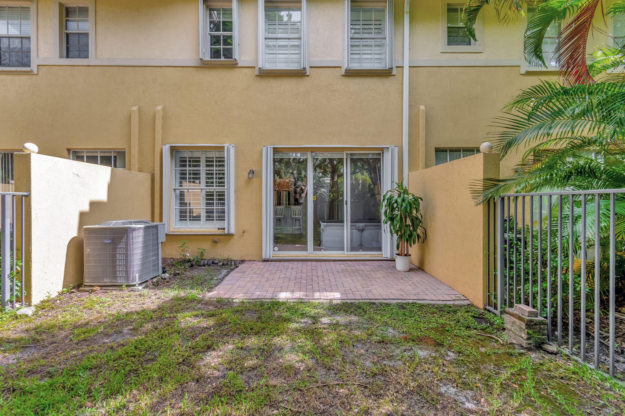 114 Via Aurelia