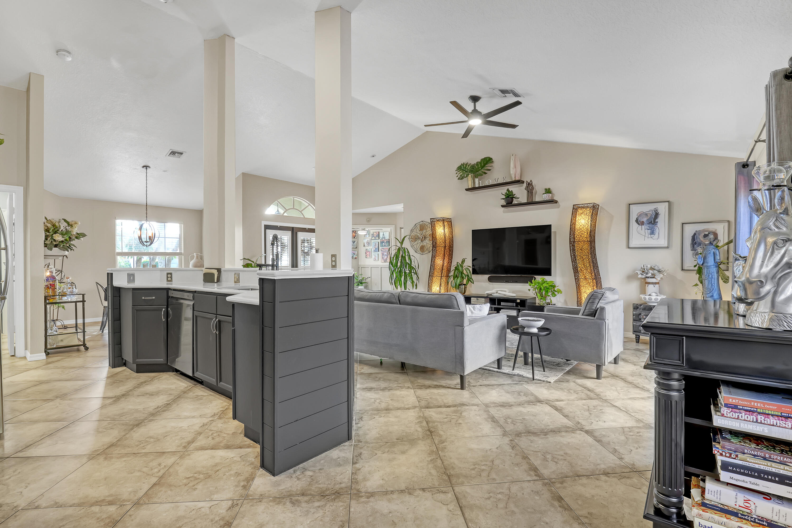 1611 Yachtman Place