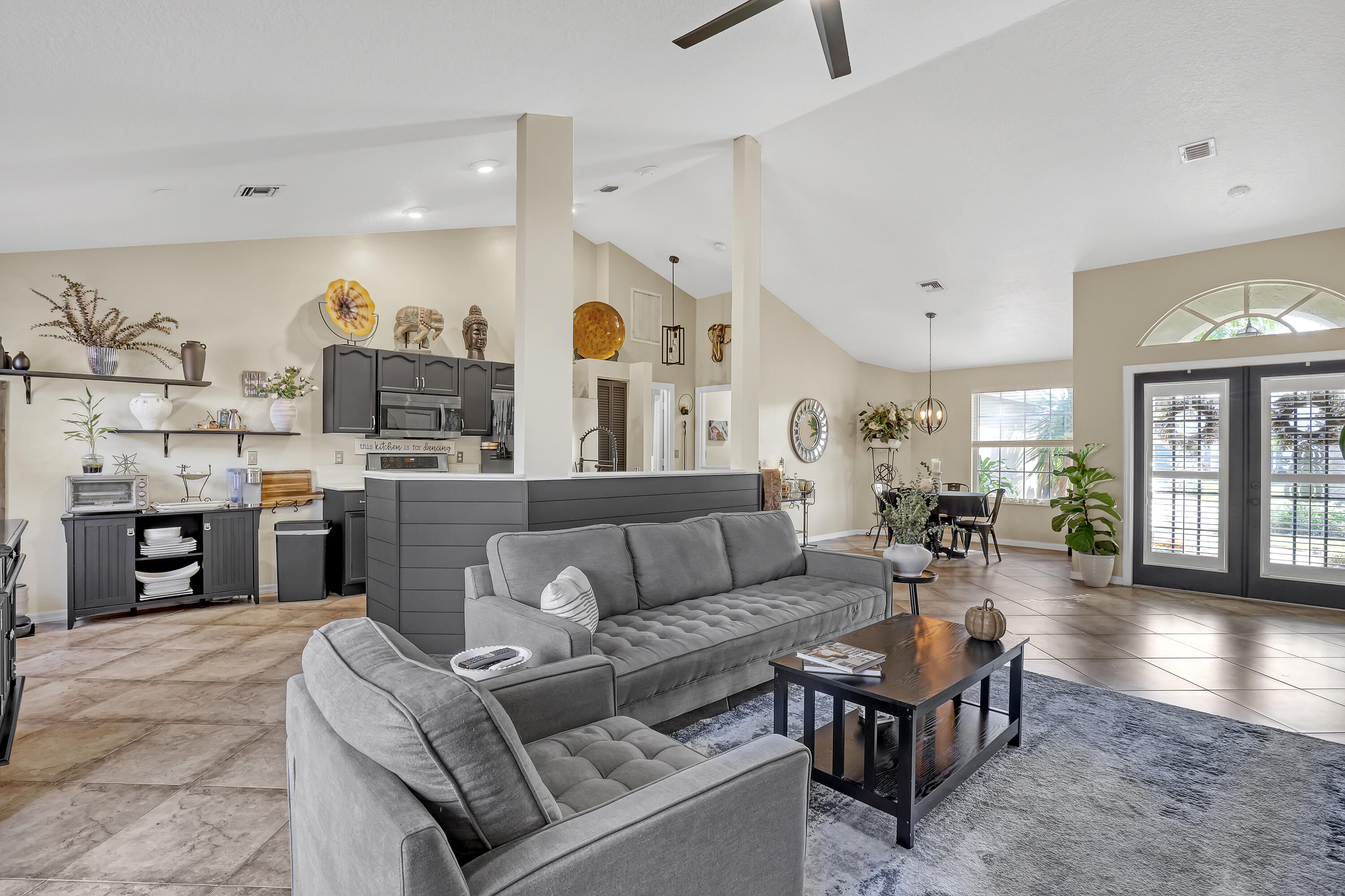 1611 Yachtman Place