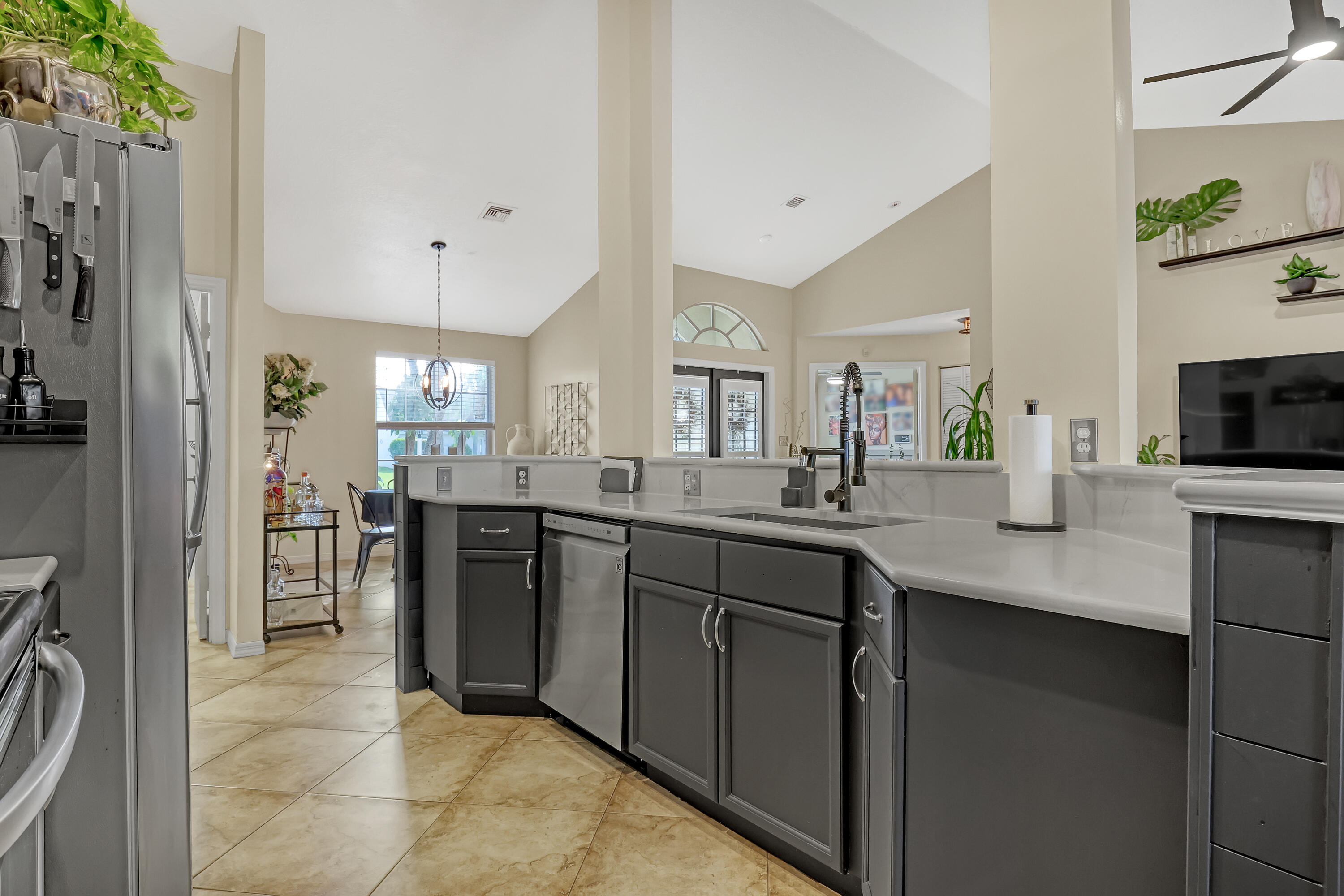 1611 Yachtman Place