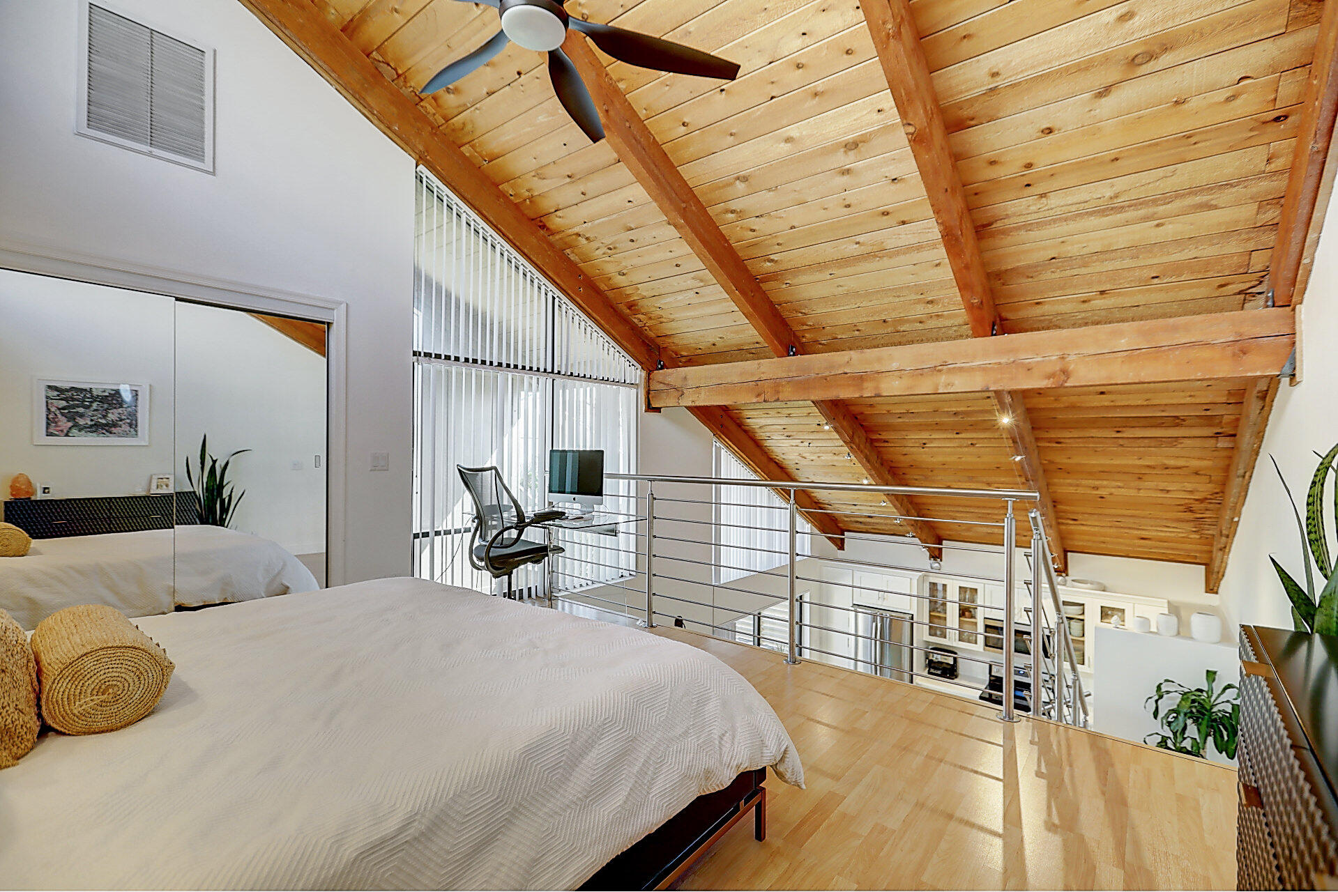 1605 S Us Highway 1 10g