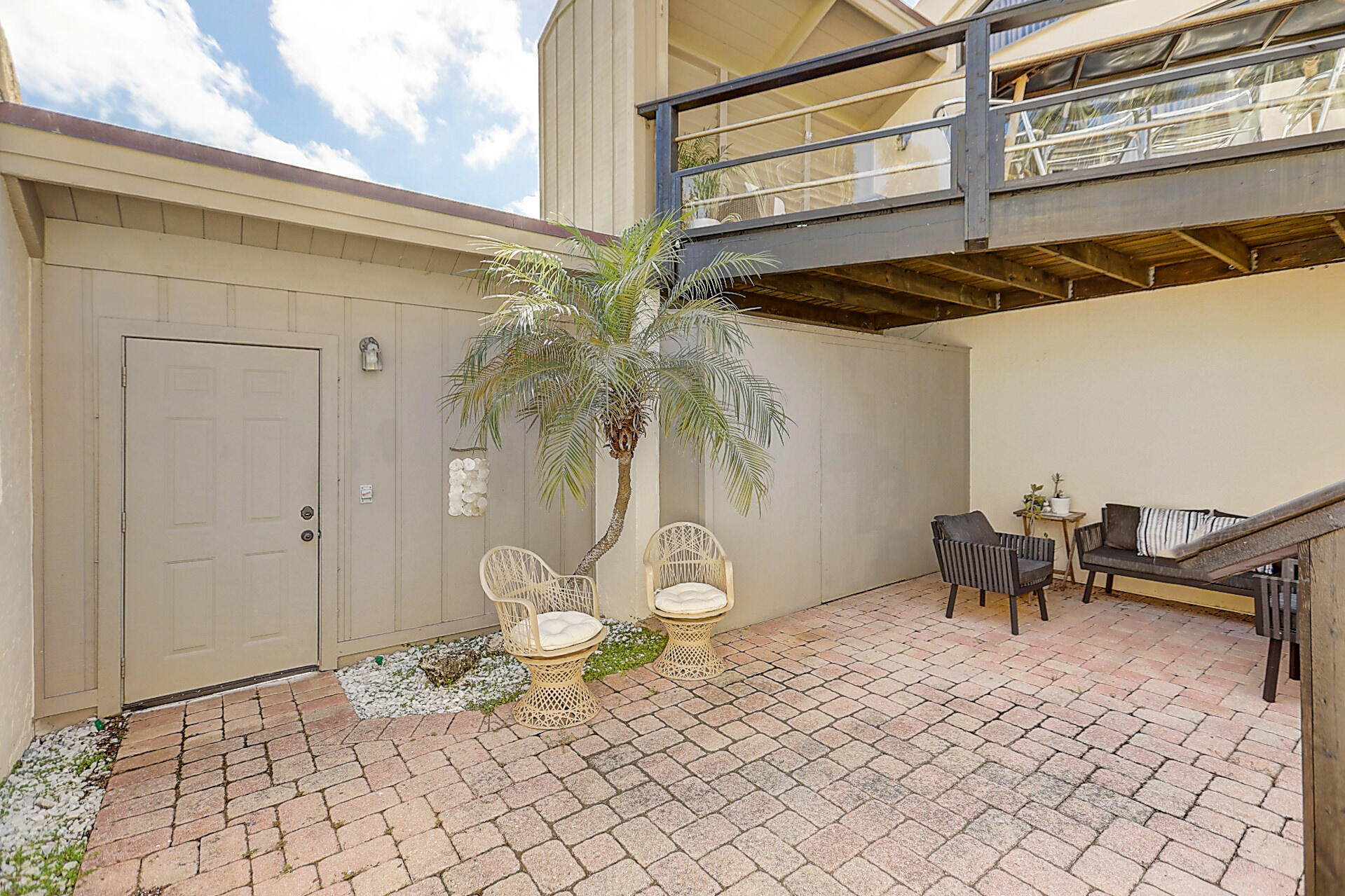 1605 S Us Highway 1 10g