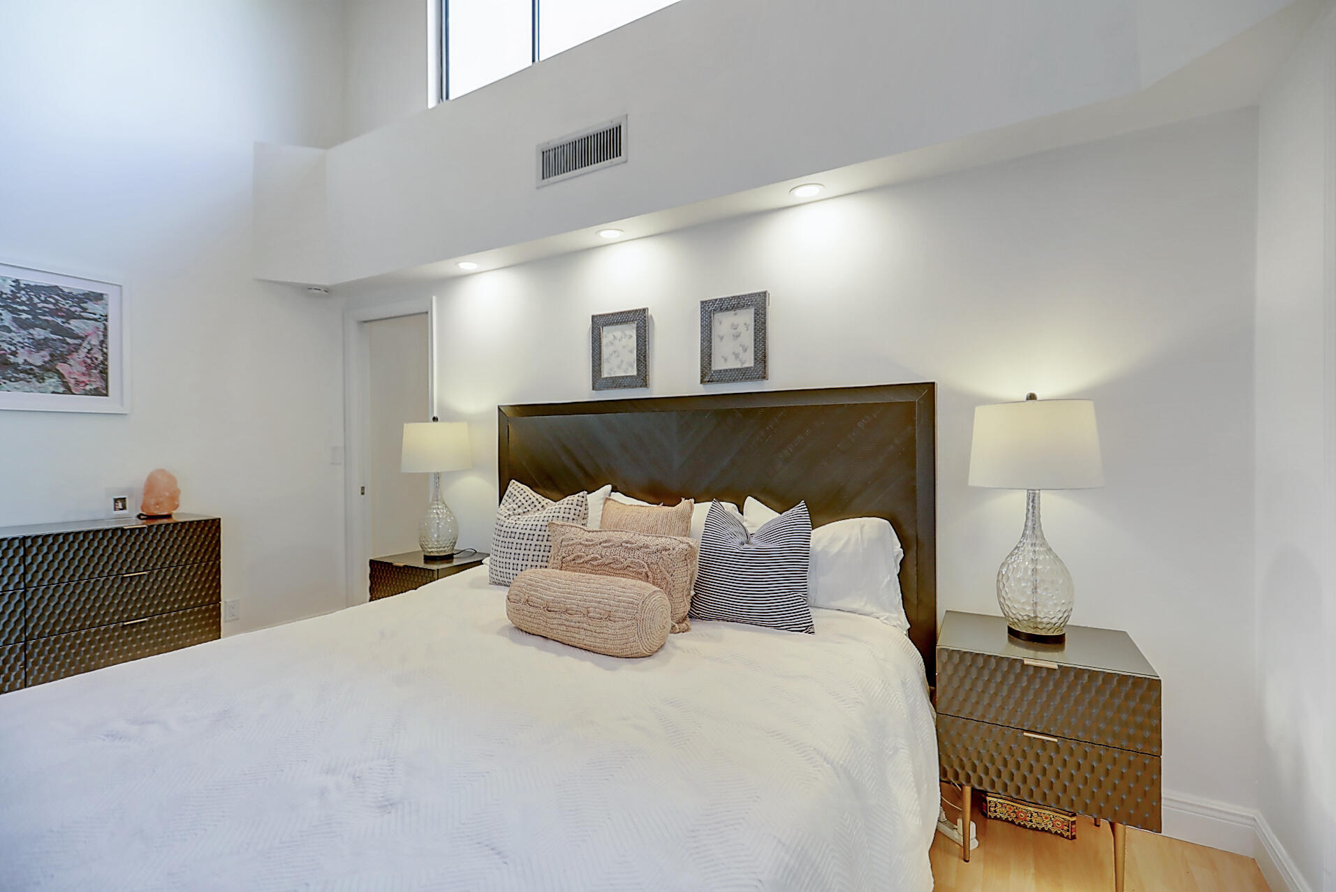 1605 S Us Highway 1 10g