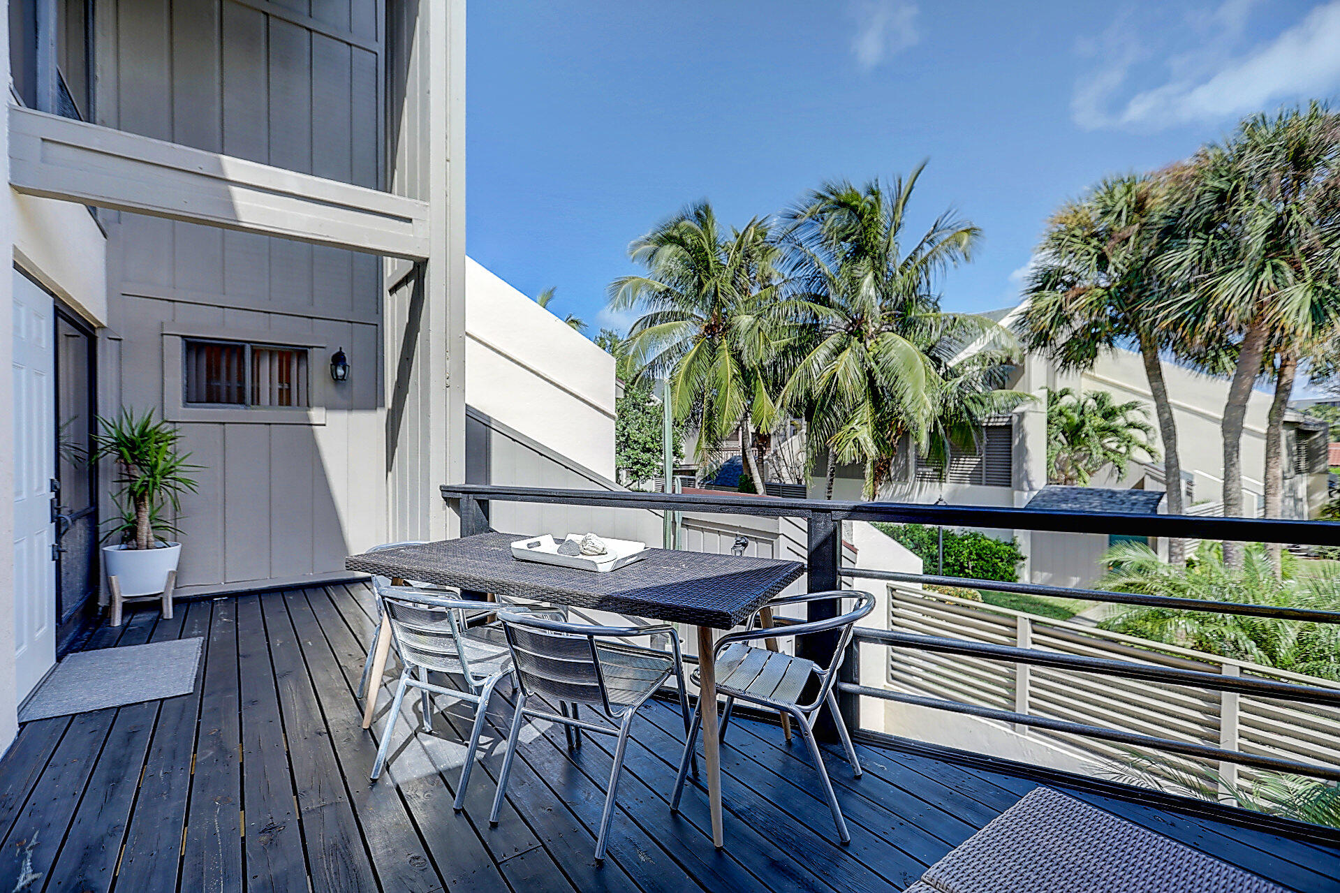 1605 S Us Highway 1 10g