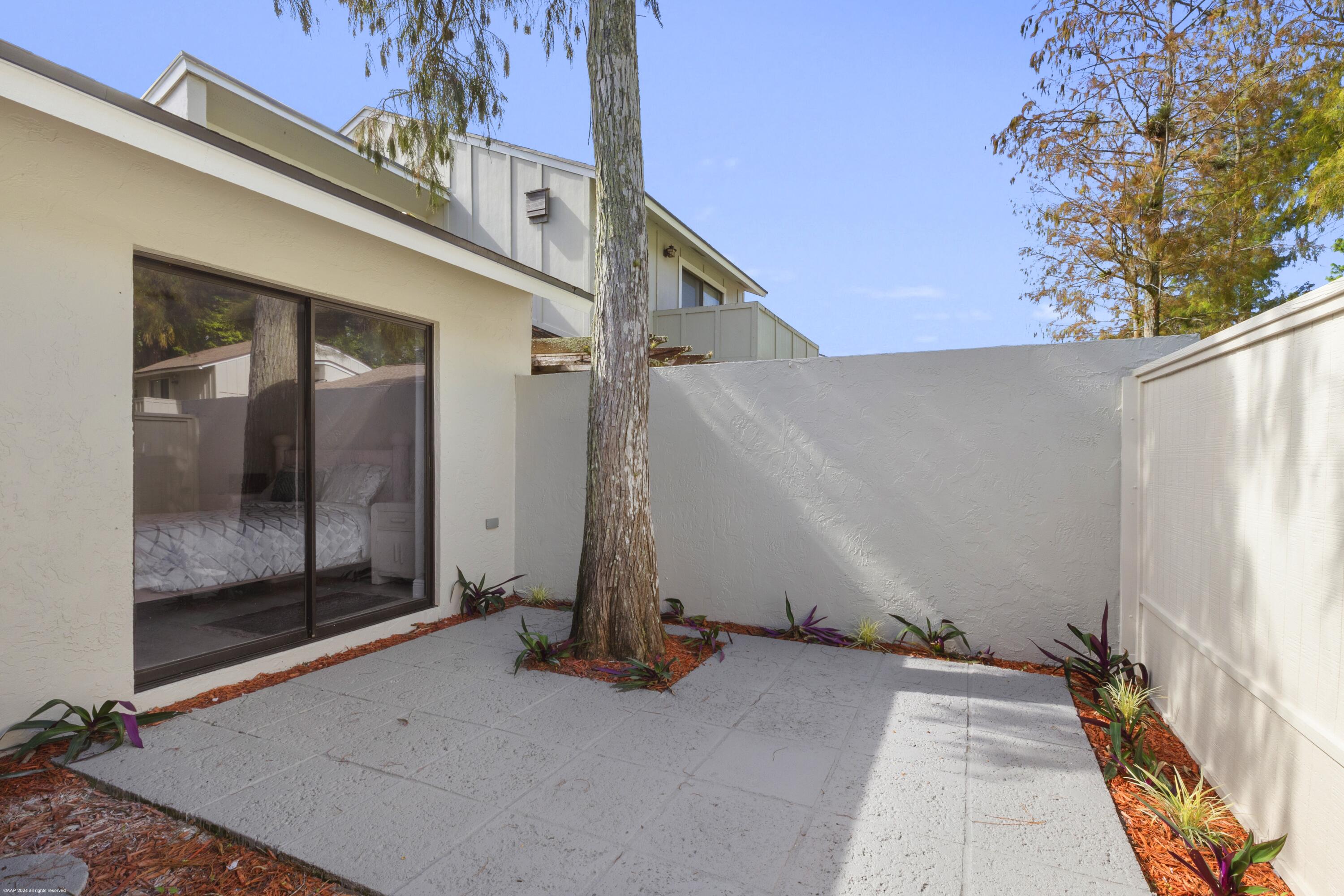 12813 Spinnaker Lane