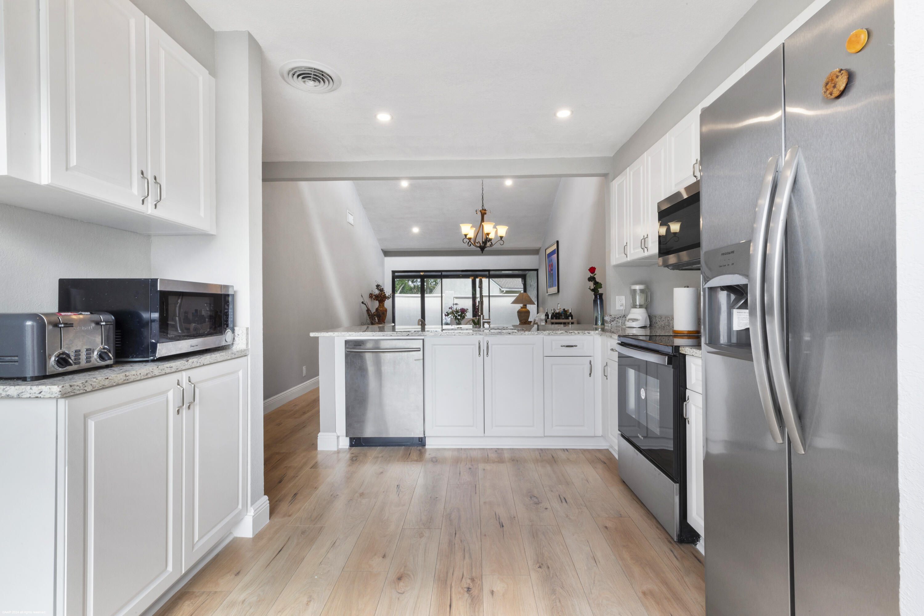 12813 Spinnaker Lane