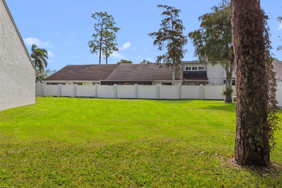 12813 Spinnaker Lane