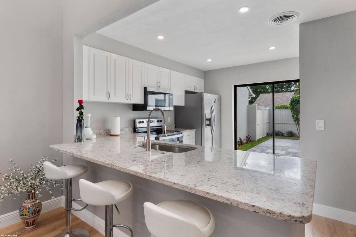 12813 Spinnaker Lane