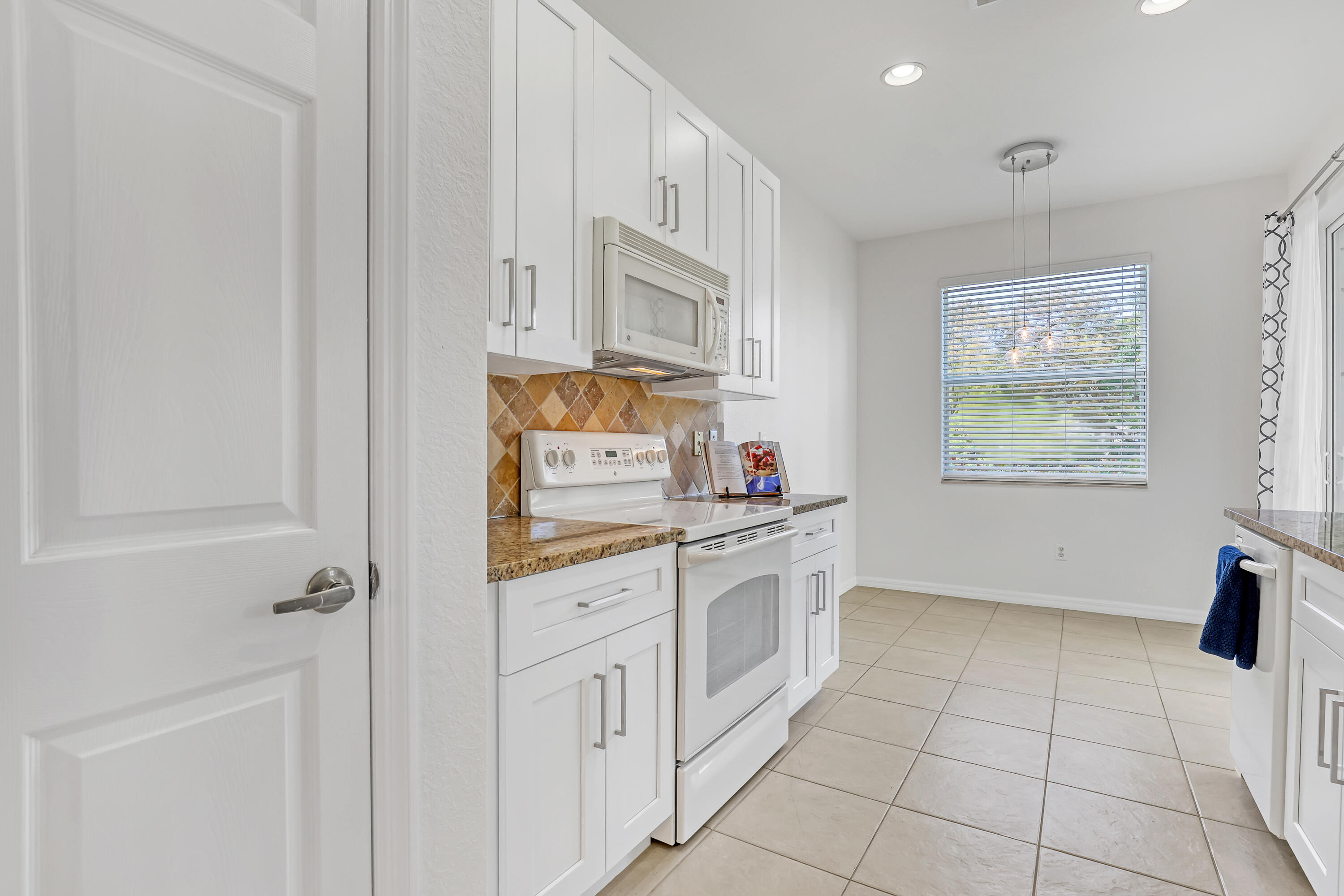 2135 Wingate Bnd Bend