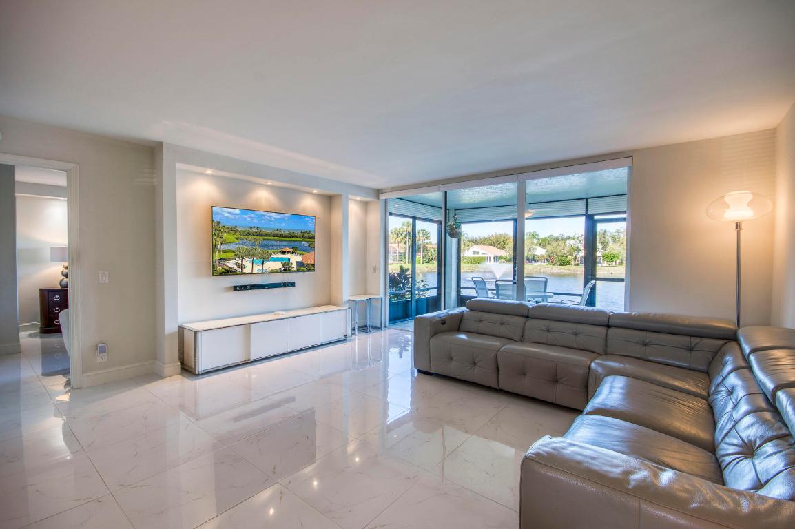 6944 Briarlake Circle 101