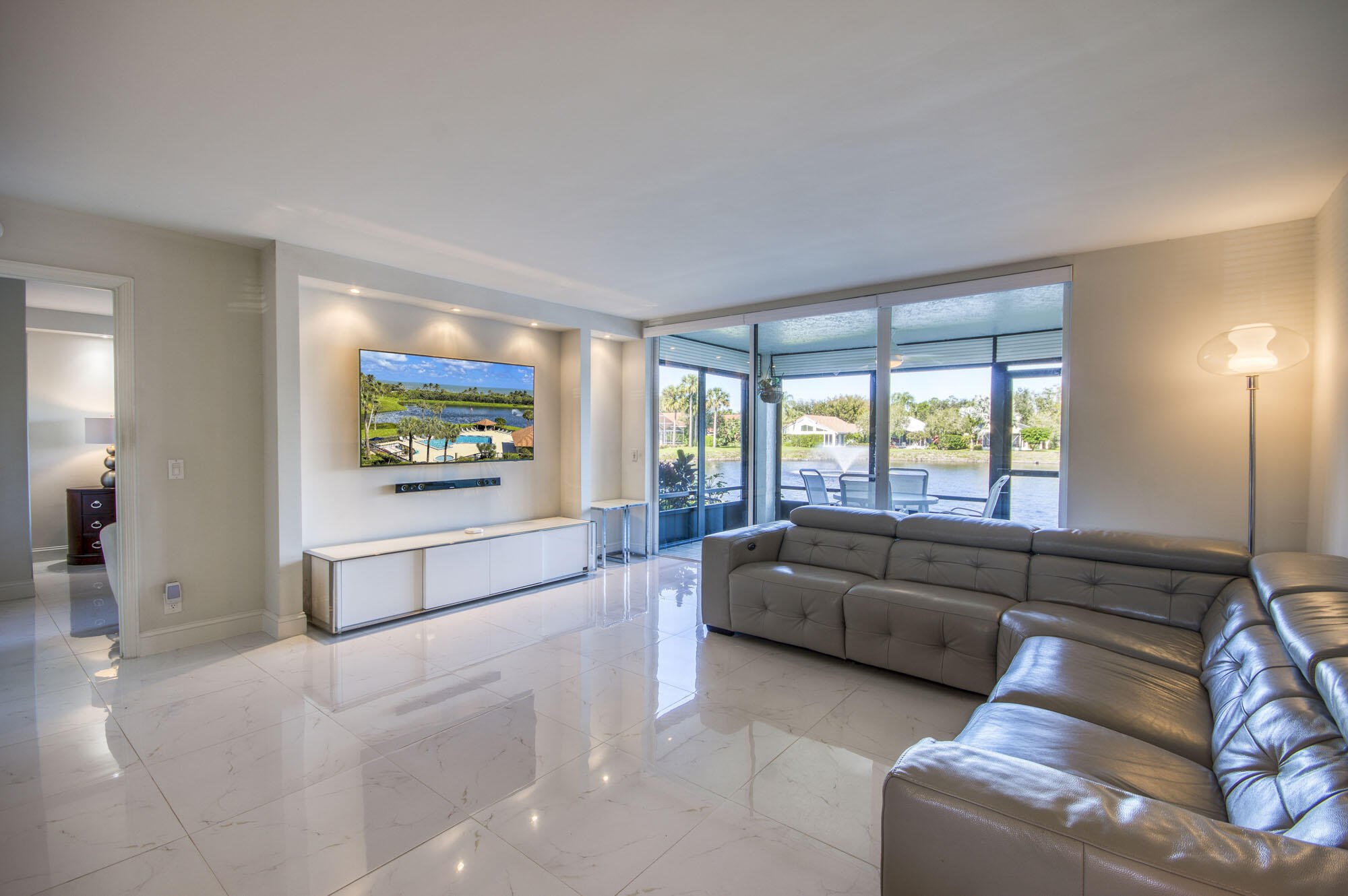 6944 Briarlake Circle 101