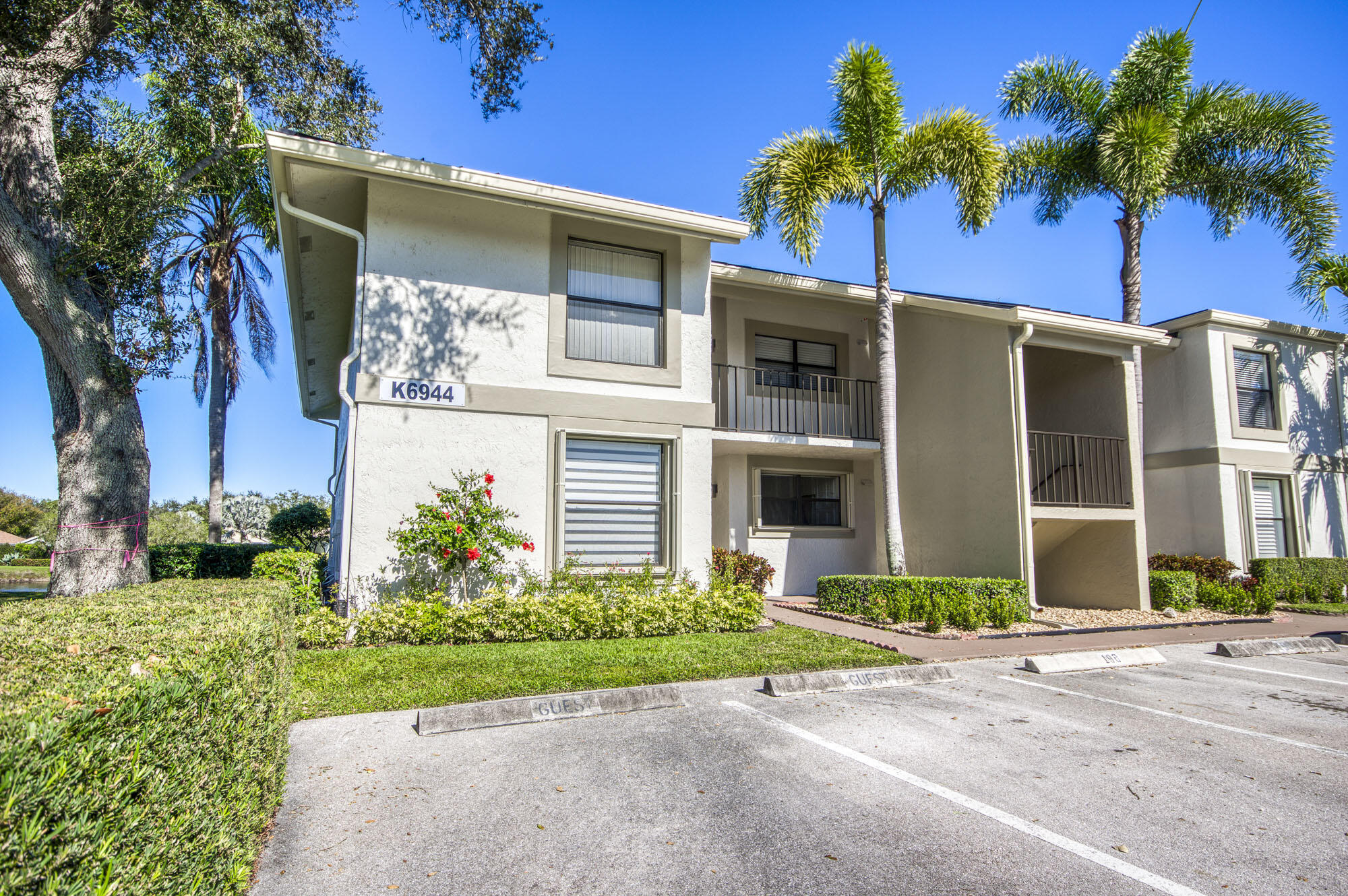 6944 Briarlake Circle 101
