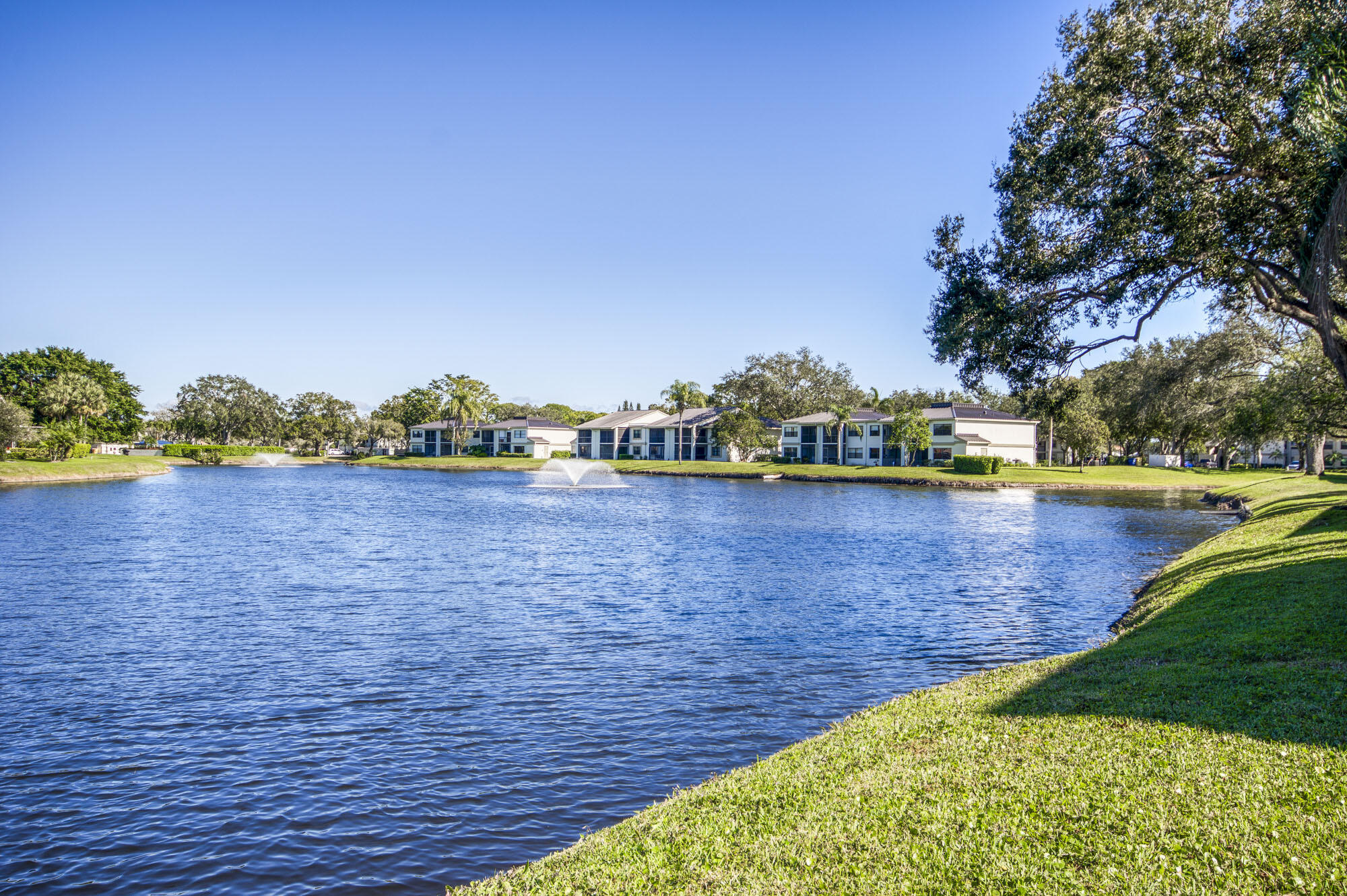 6944 Briarlake Circle 101