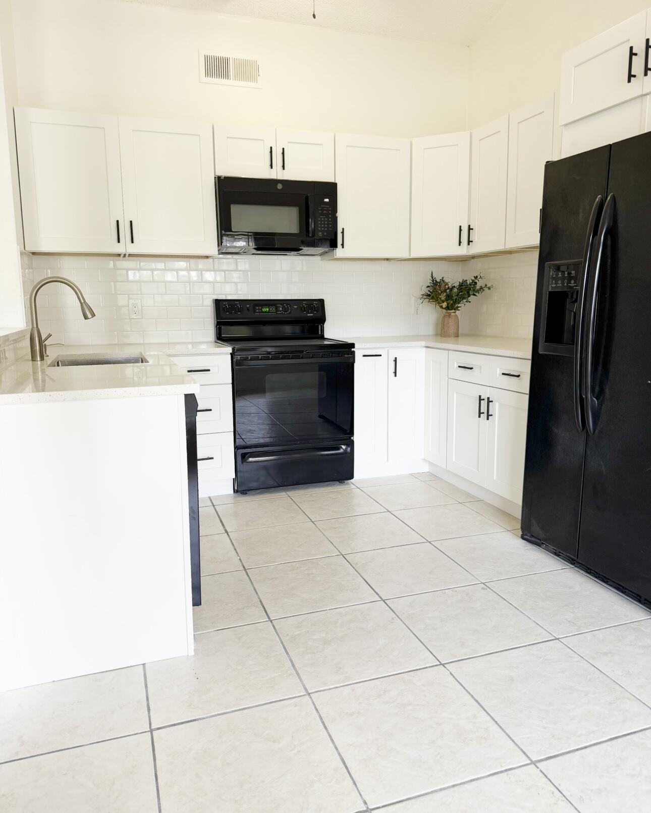 1156 Grandview Circle