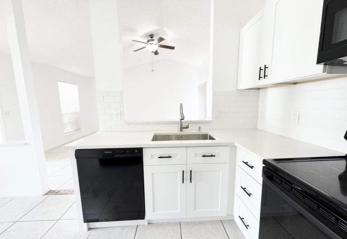 1156 Grandview Circle