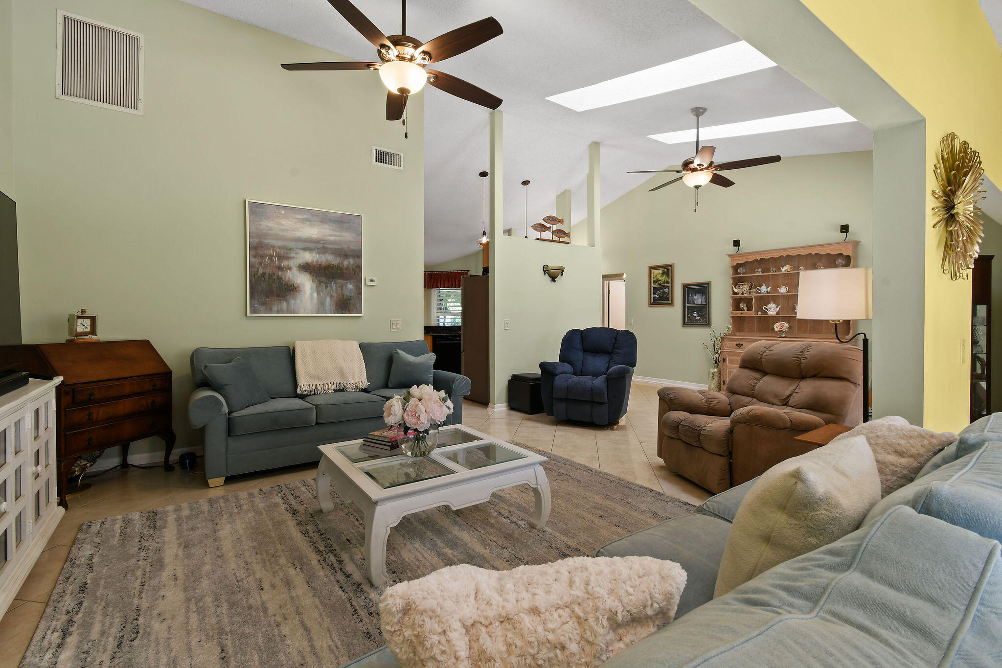 704 Kintyre Terrace
