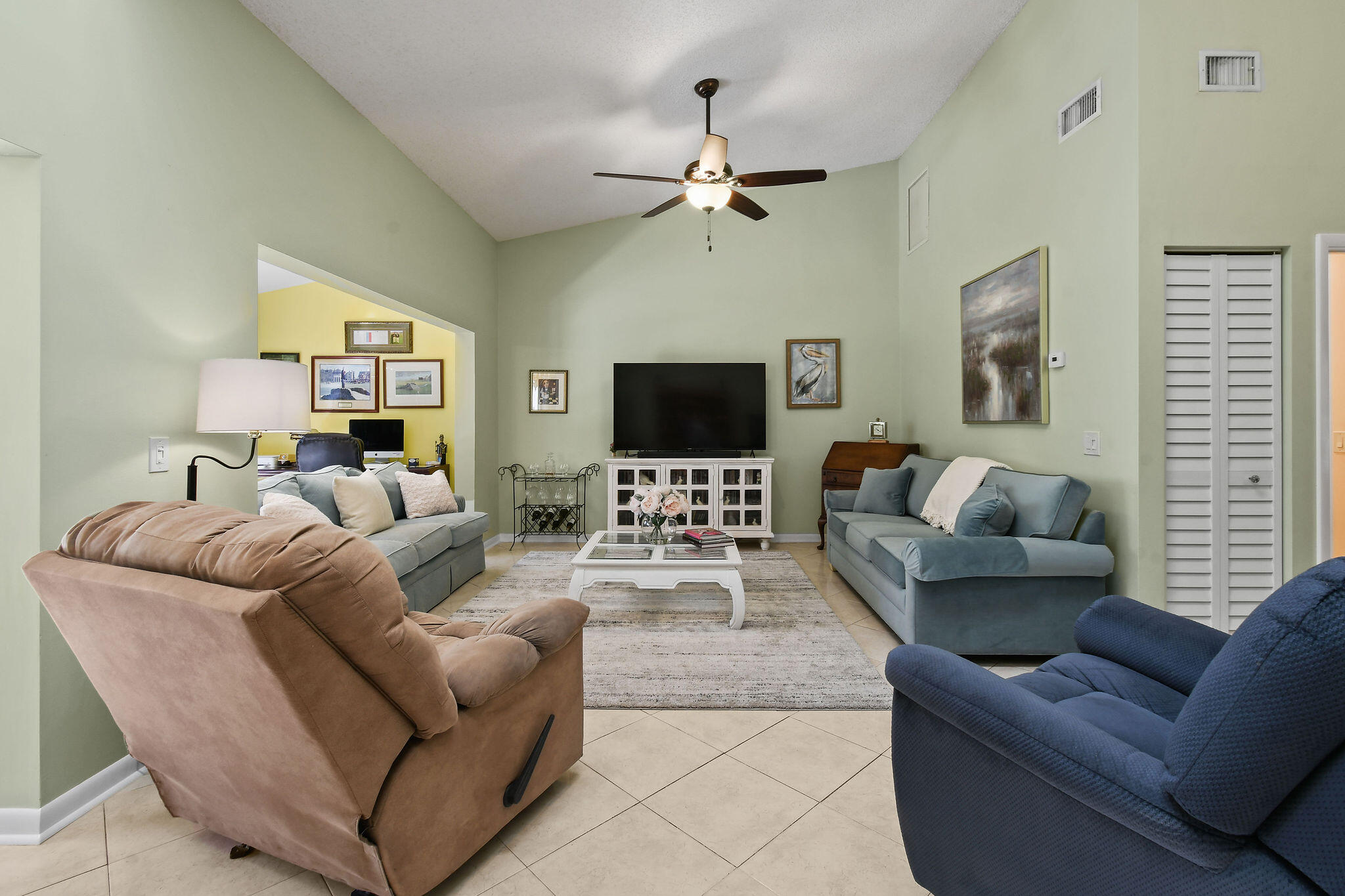 704 Kintyre Terrace