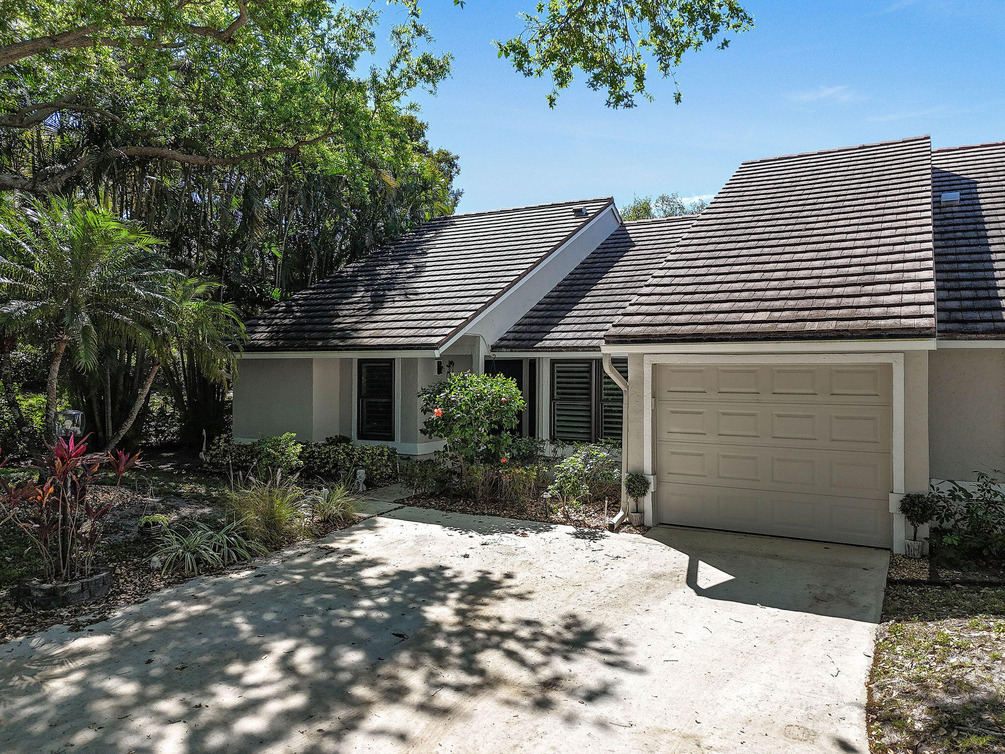 704 Kintyre Terrace