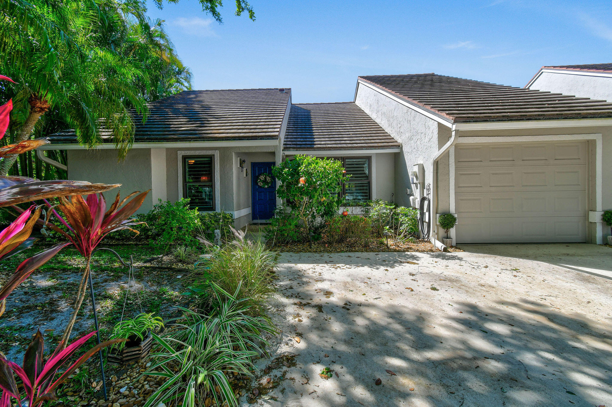 704 Kintyre Terrace