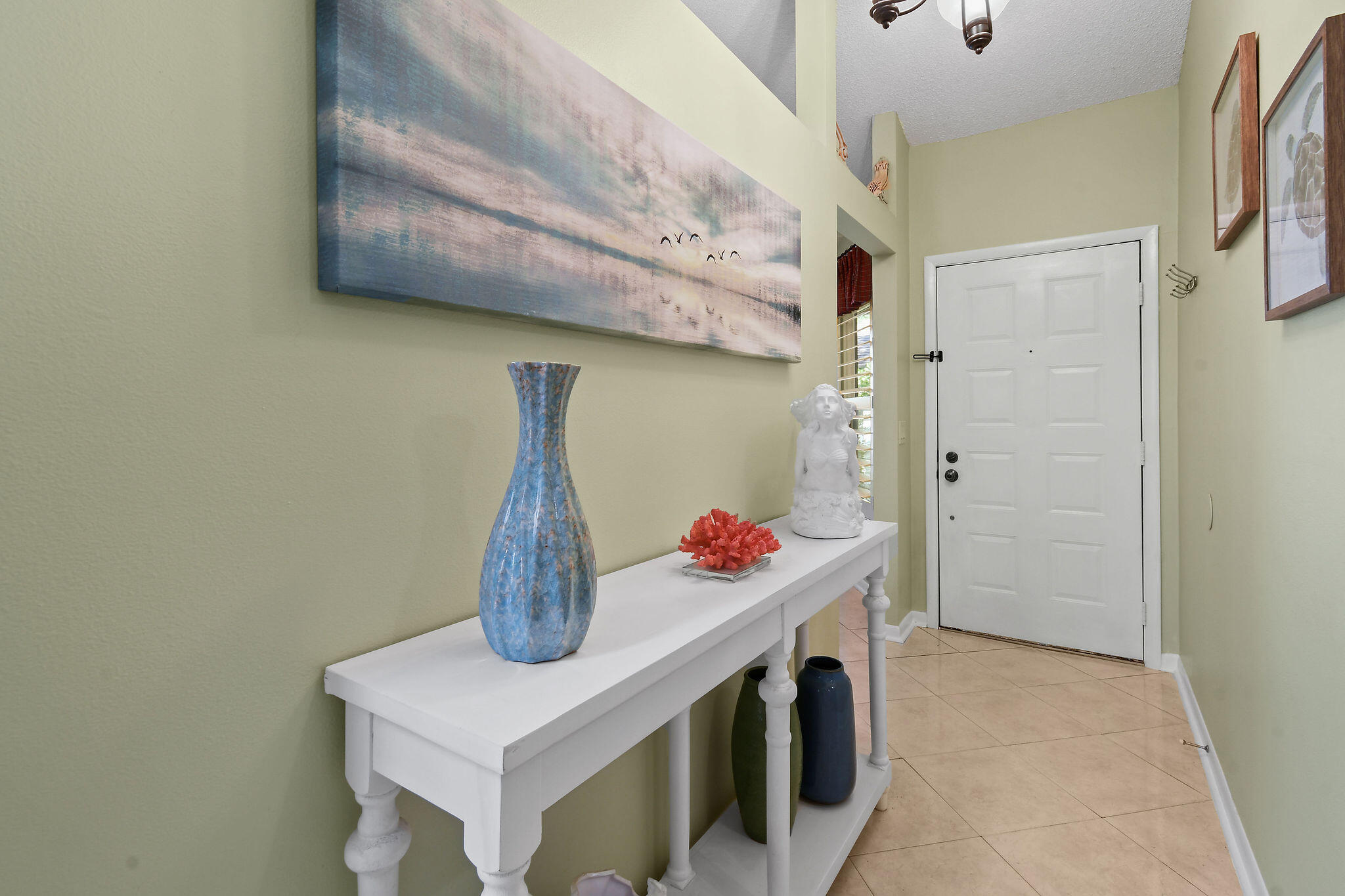 704 Kintyre Terrace