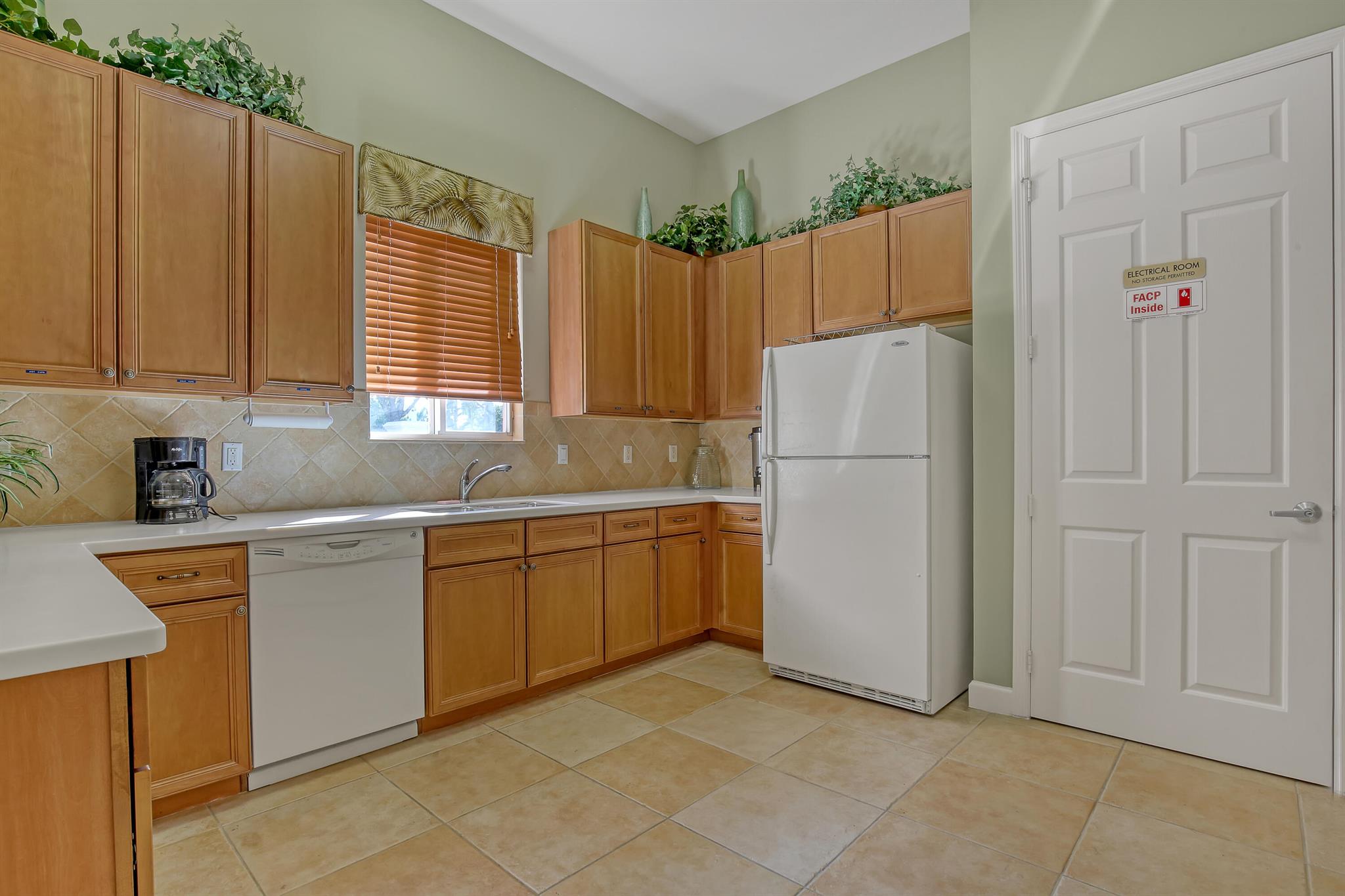 2136 Wingate Bend