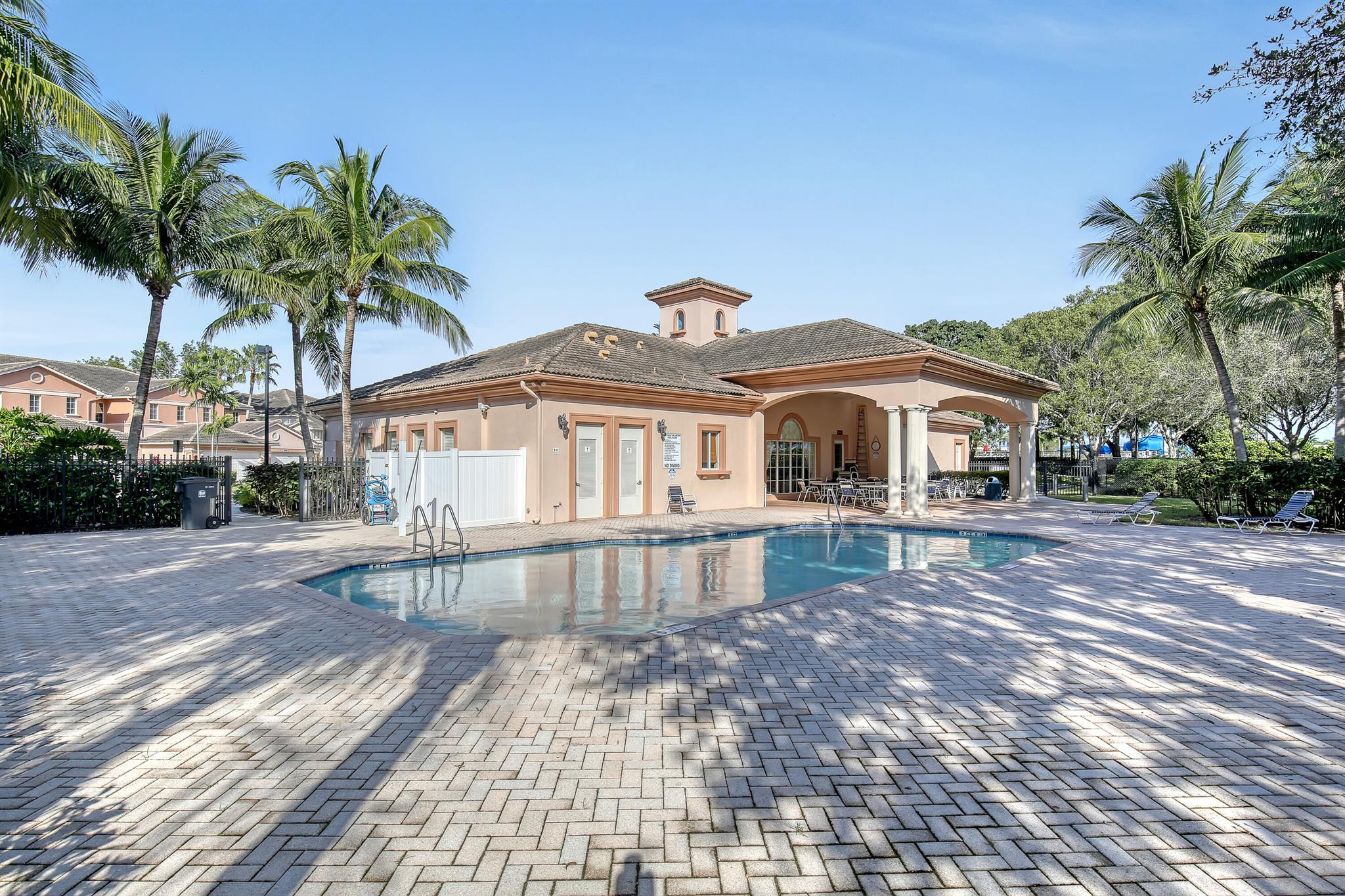 2136 Wingate Bend