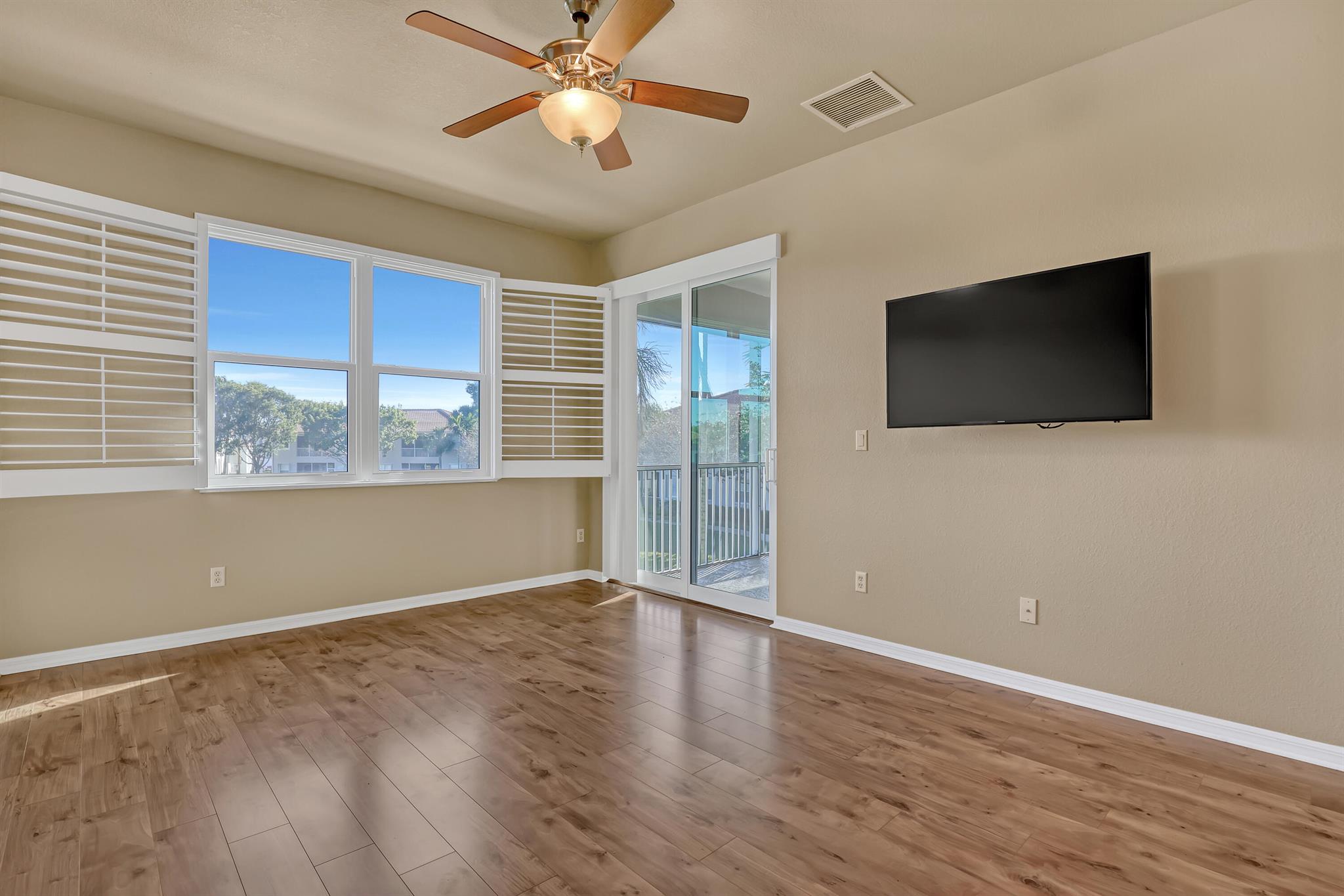 2136 Wingate Bend