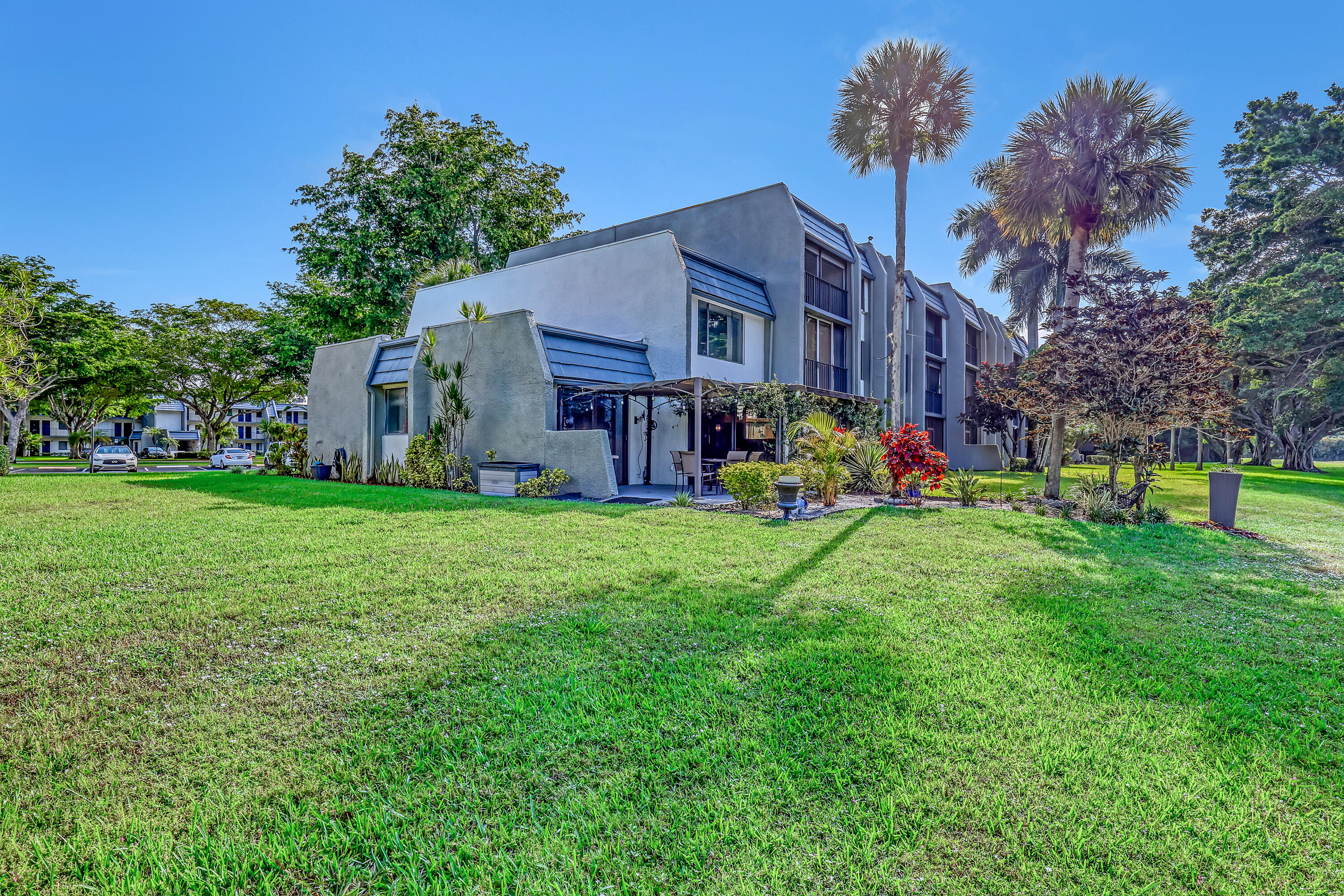 4797 Esedra Court