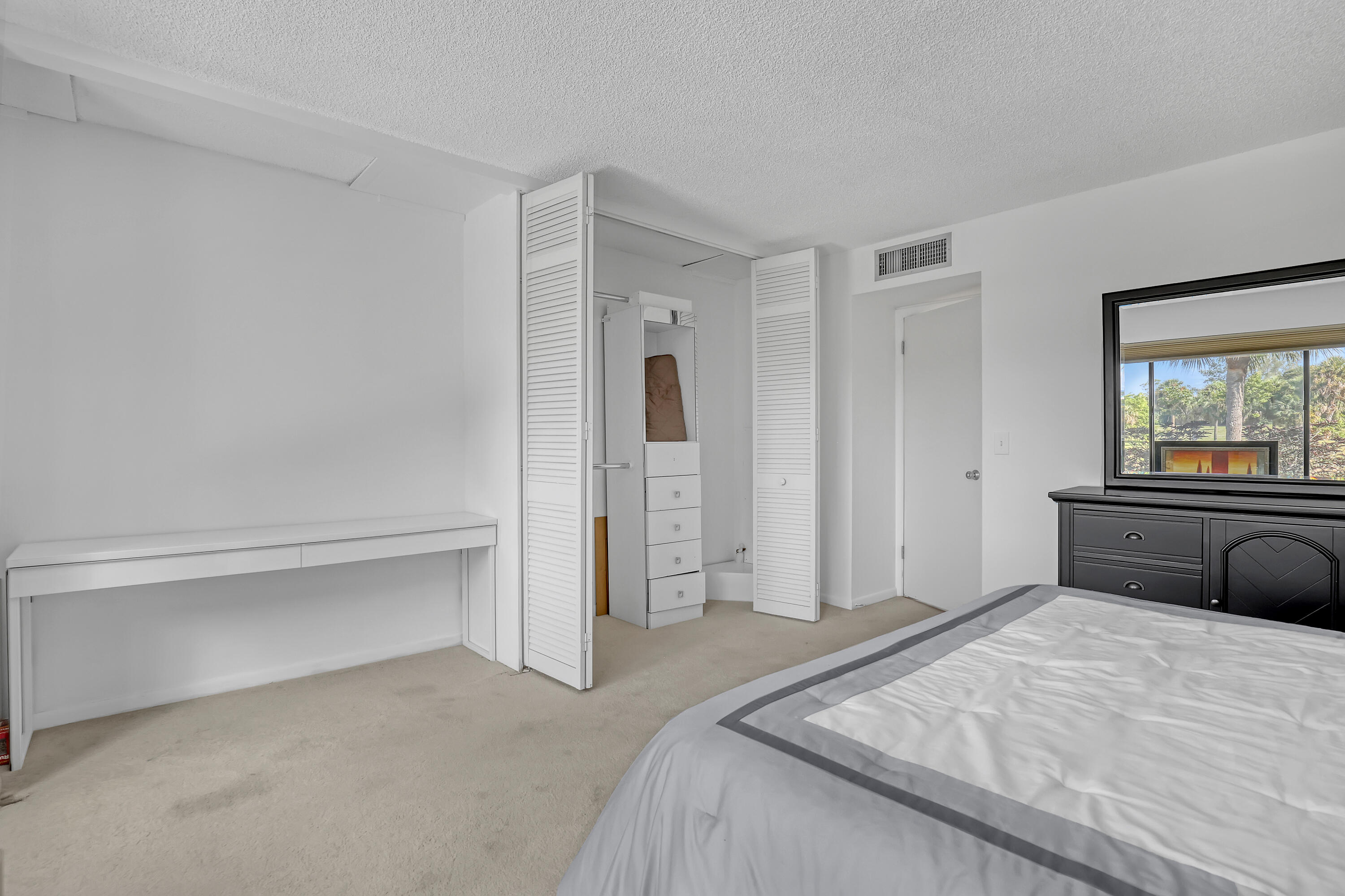 4797 Esedra Court