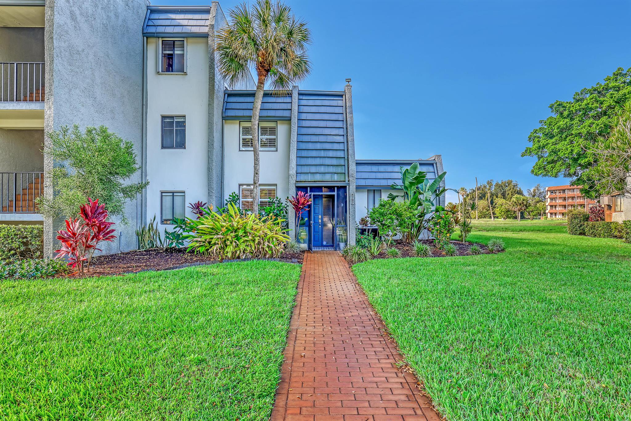 4797 Esedra Court