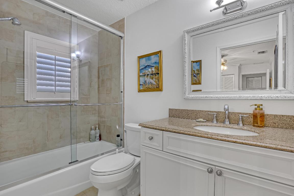 1950 Presidential Way 12