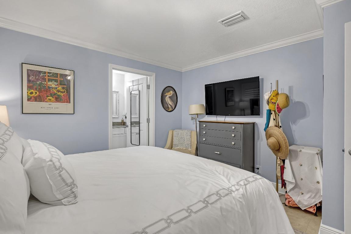 1950 Presidential Way 12