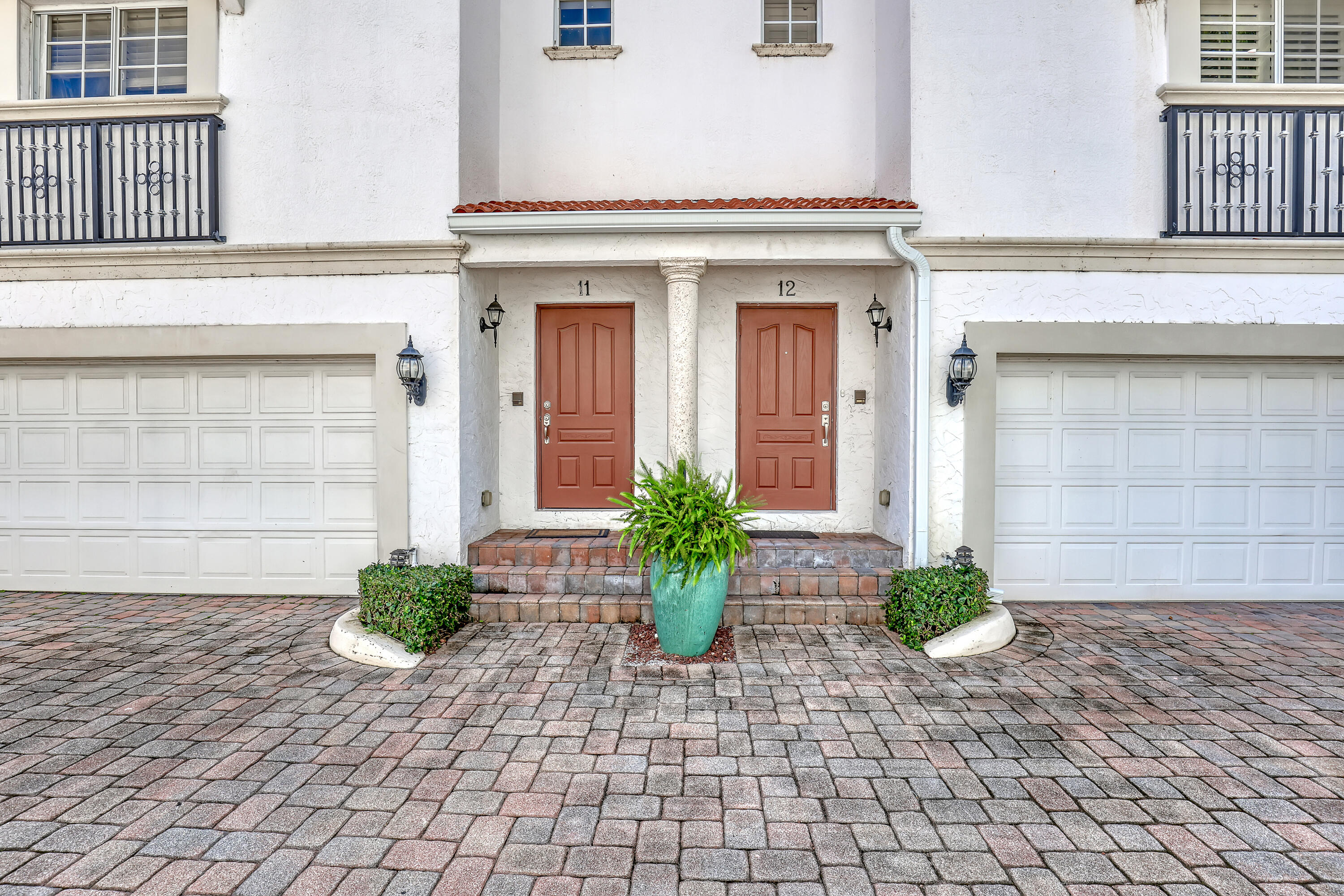 1950 Presidential Way 12