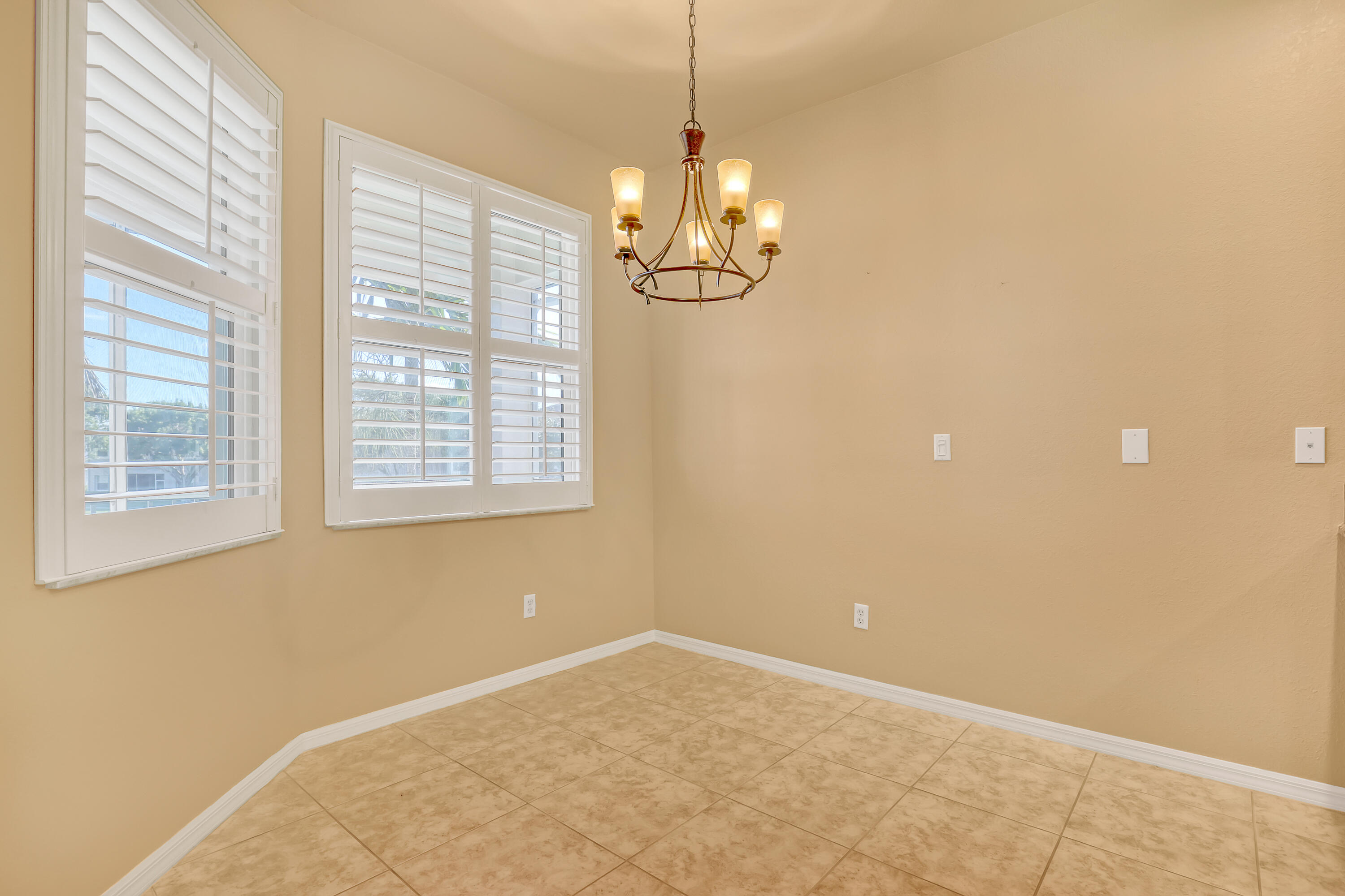 2136 Wingate Bend