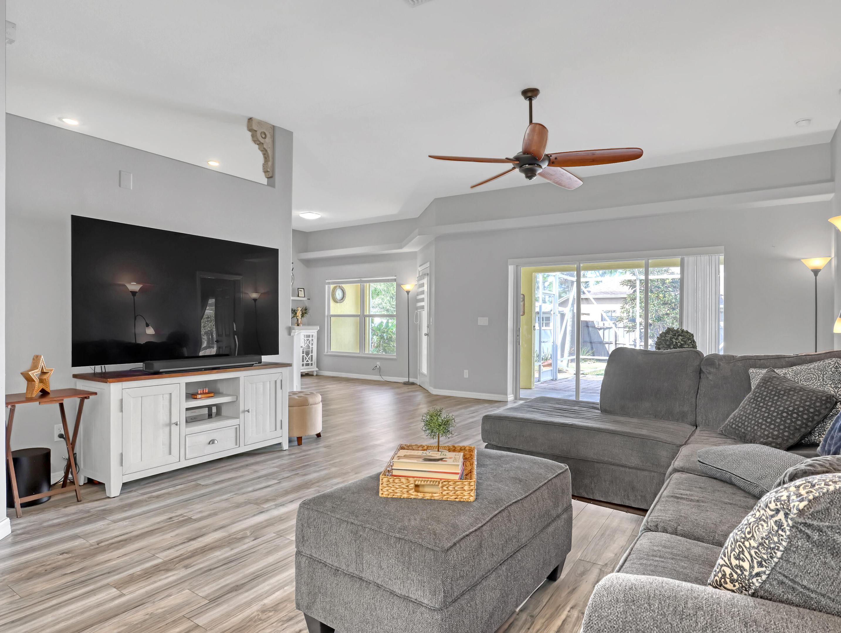 1357 SW Hebner Avenue