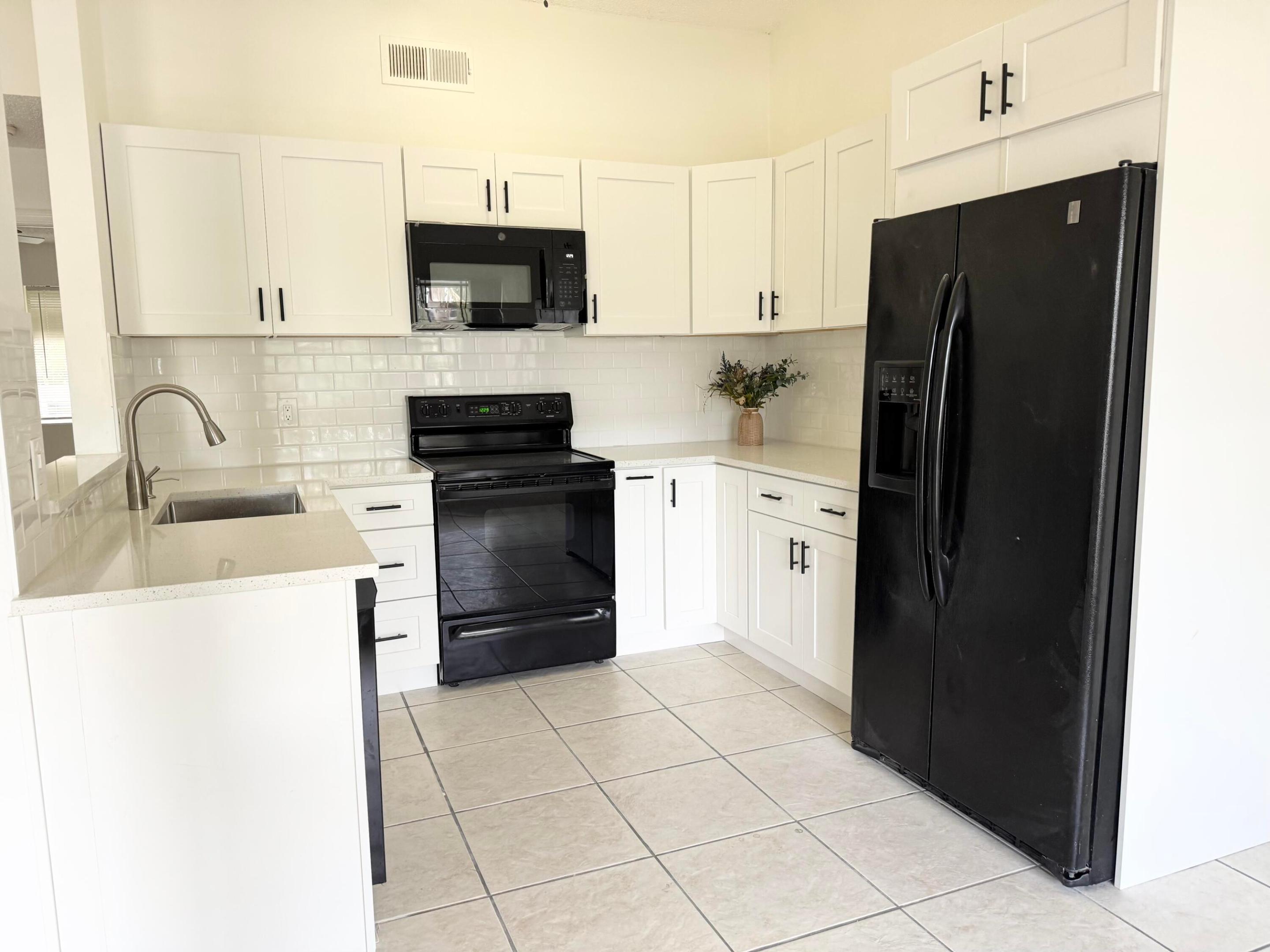 1156 Grandview Circle