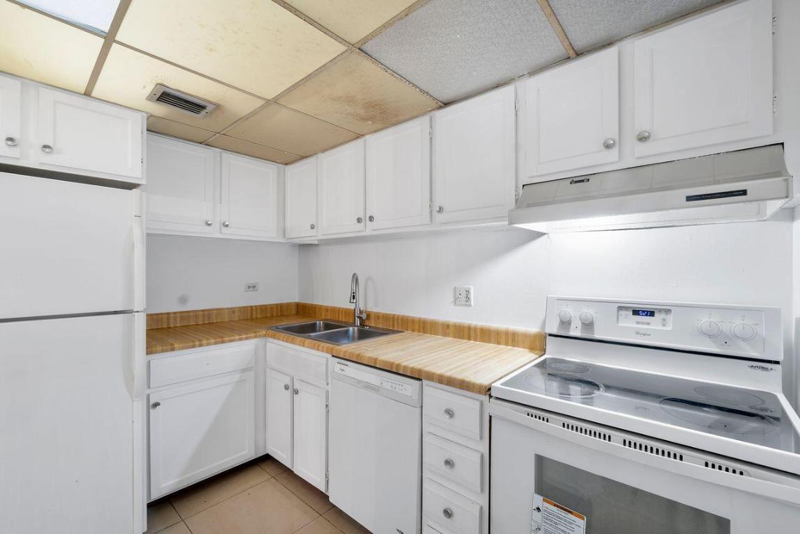 3720 Inverrary Drive 3-D, Lauderhill Unit: 3-D