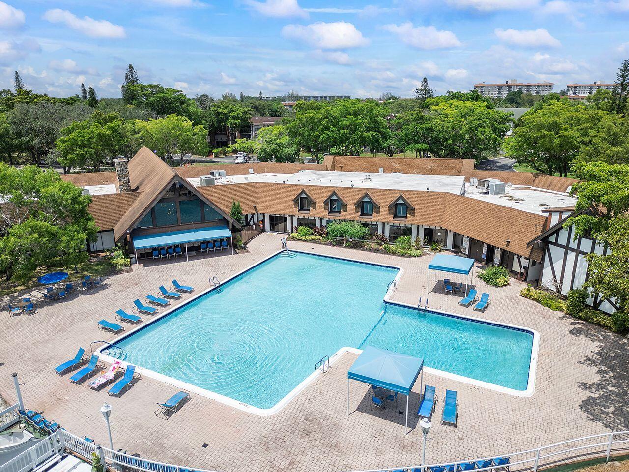 3720 Inverrary Drive 3-D, Lauderhill Unit: 3-D