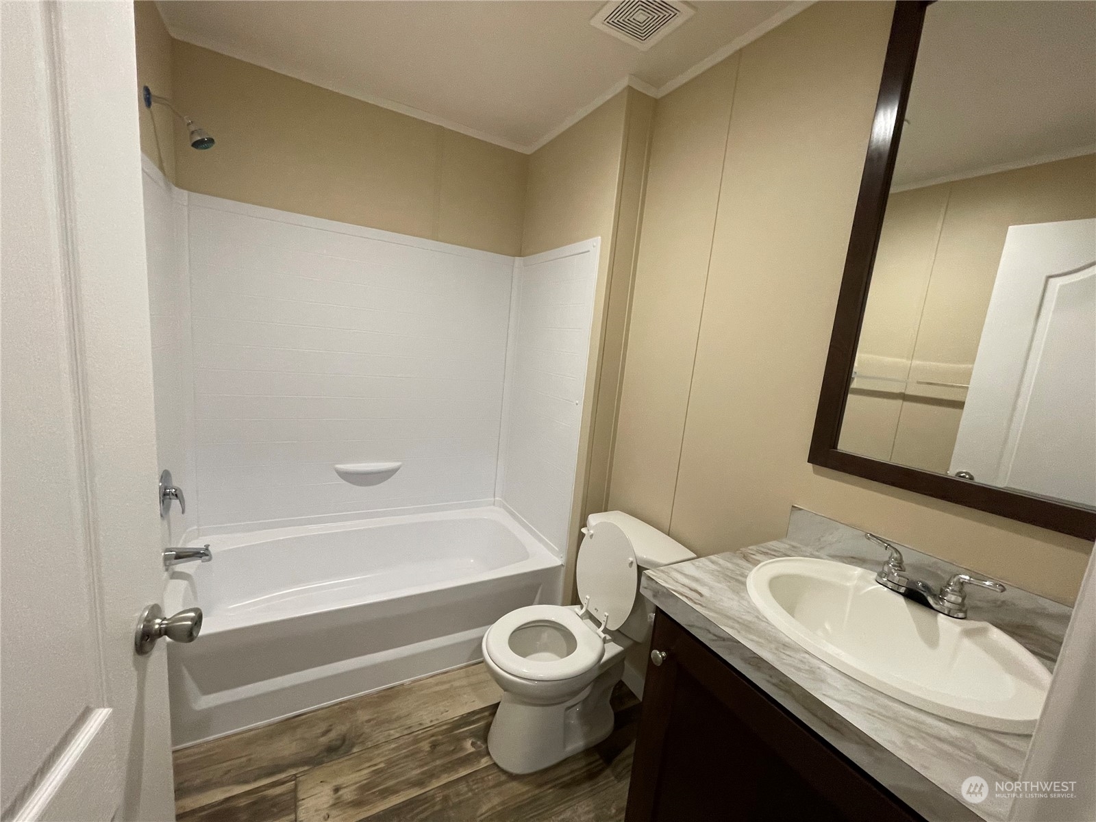 2700 Fruitvale Boulevard Unit: 14