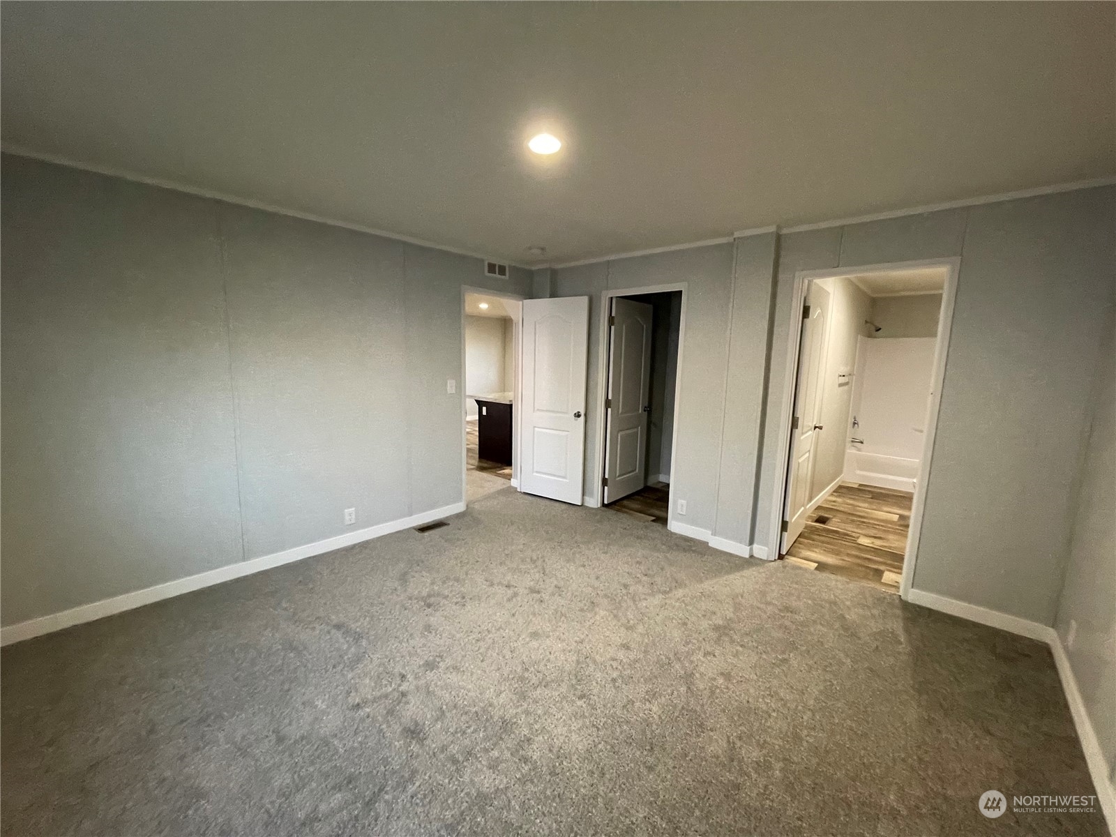 1500 S Columbus Avenue Unit: 18