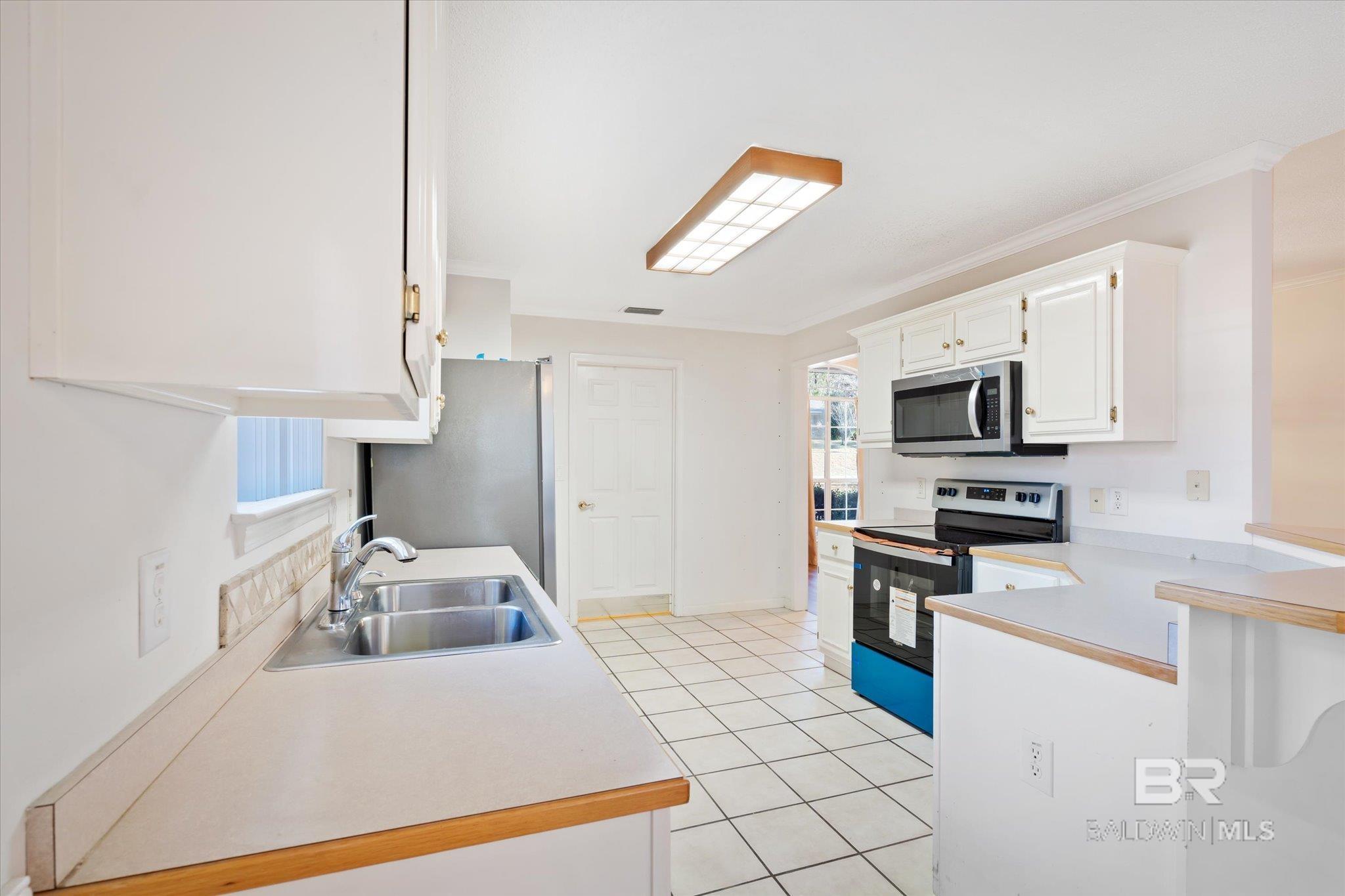 7761 Creekwood Drive