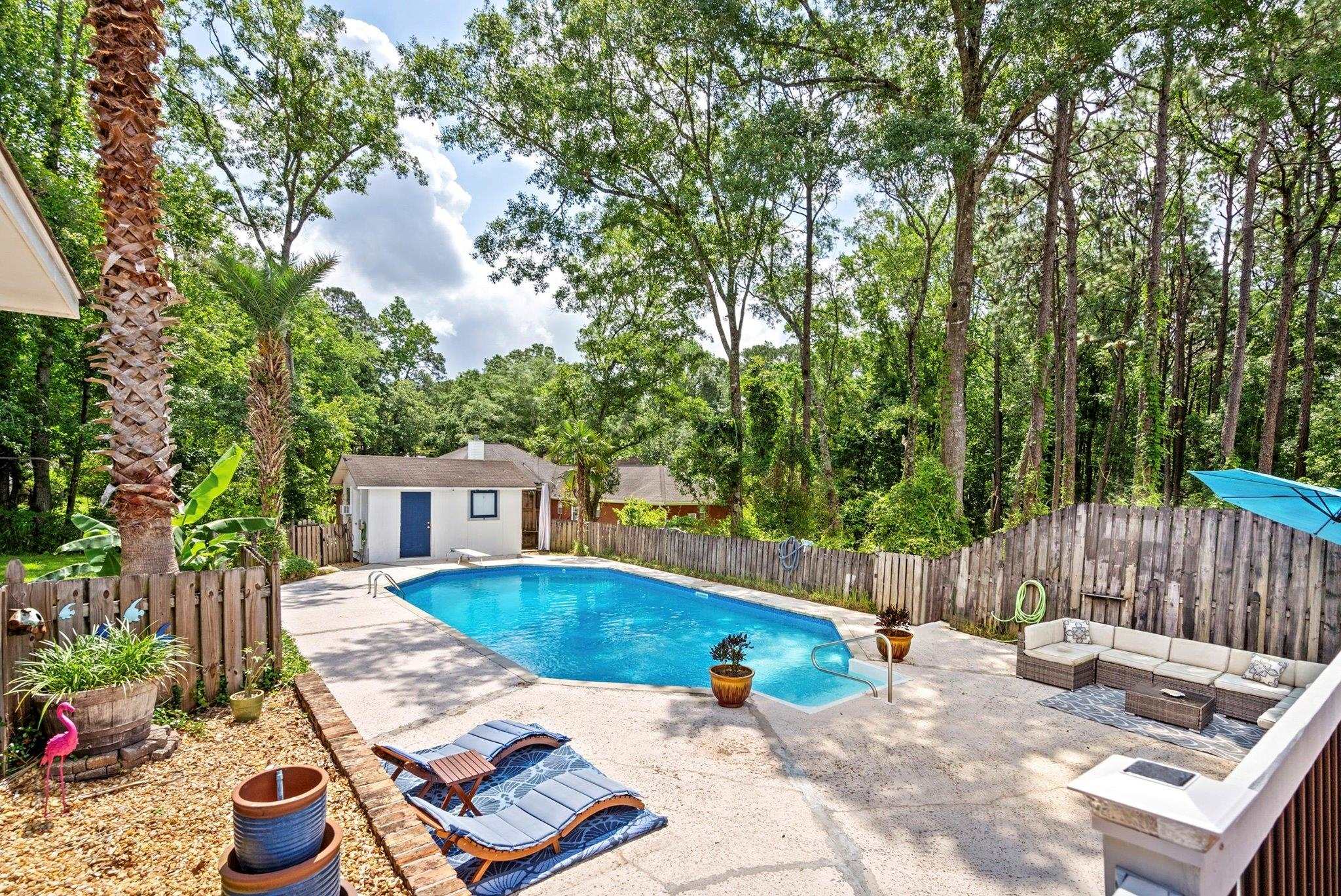 2863 Brookside Drive