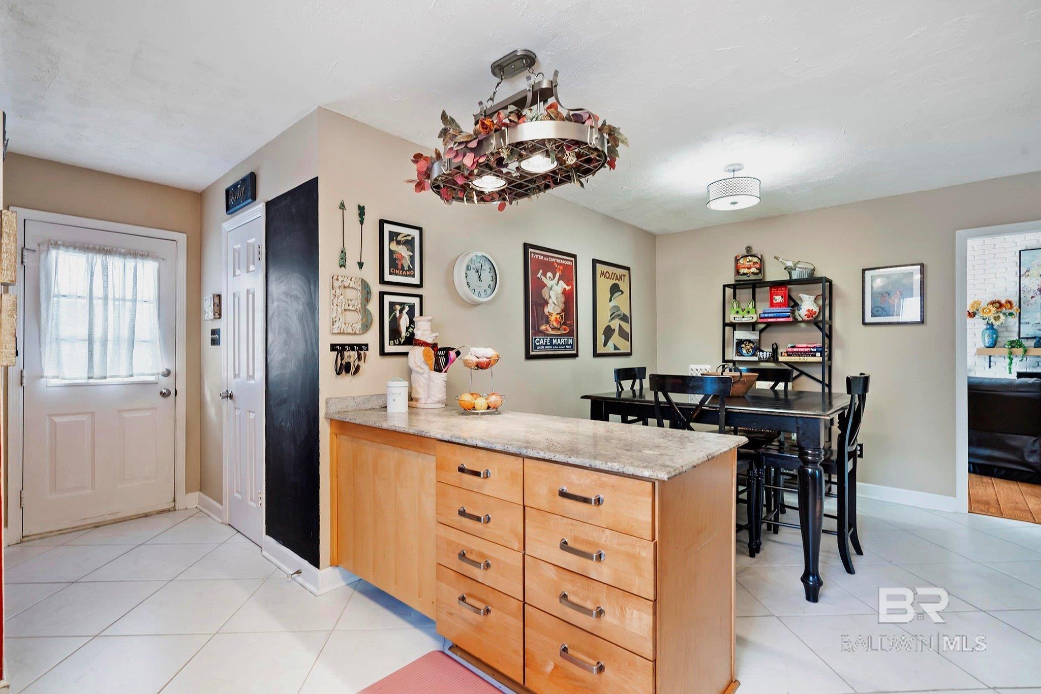 2863 Brookside Drive