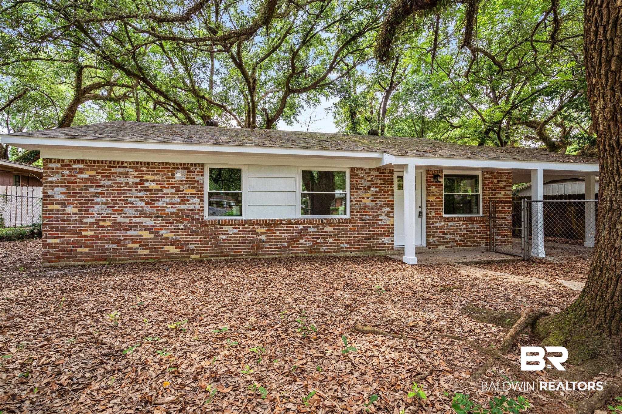408 La Rose Drive